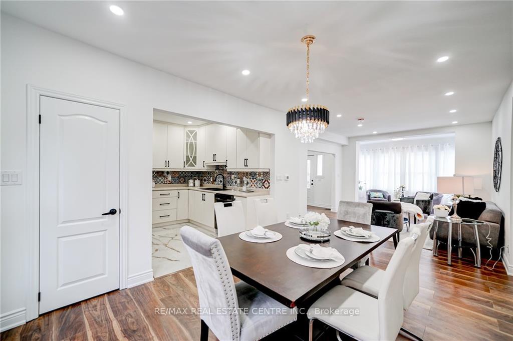 Photo 11 of 9 Gibson Avenue, Hamilton, Gibson — HOMEH