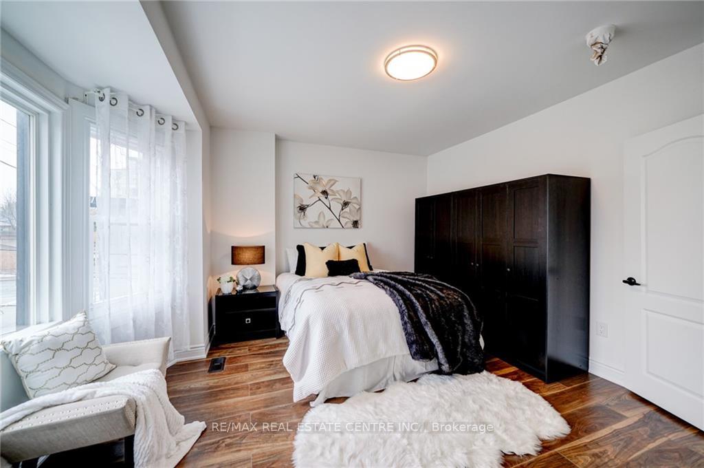 Photo 16 of 9 Gibson Avenue, Hamilton, Gibson — HOMEH