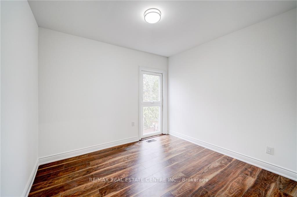 Photo 21 of 9 Gibson Avenue, Hamilton, Gibson — HOMEH
