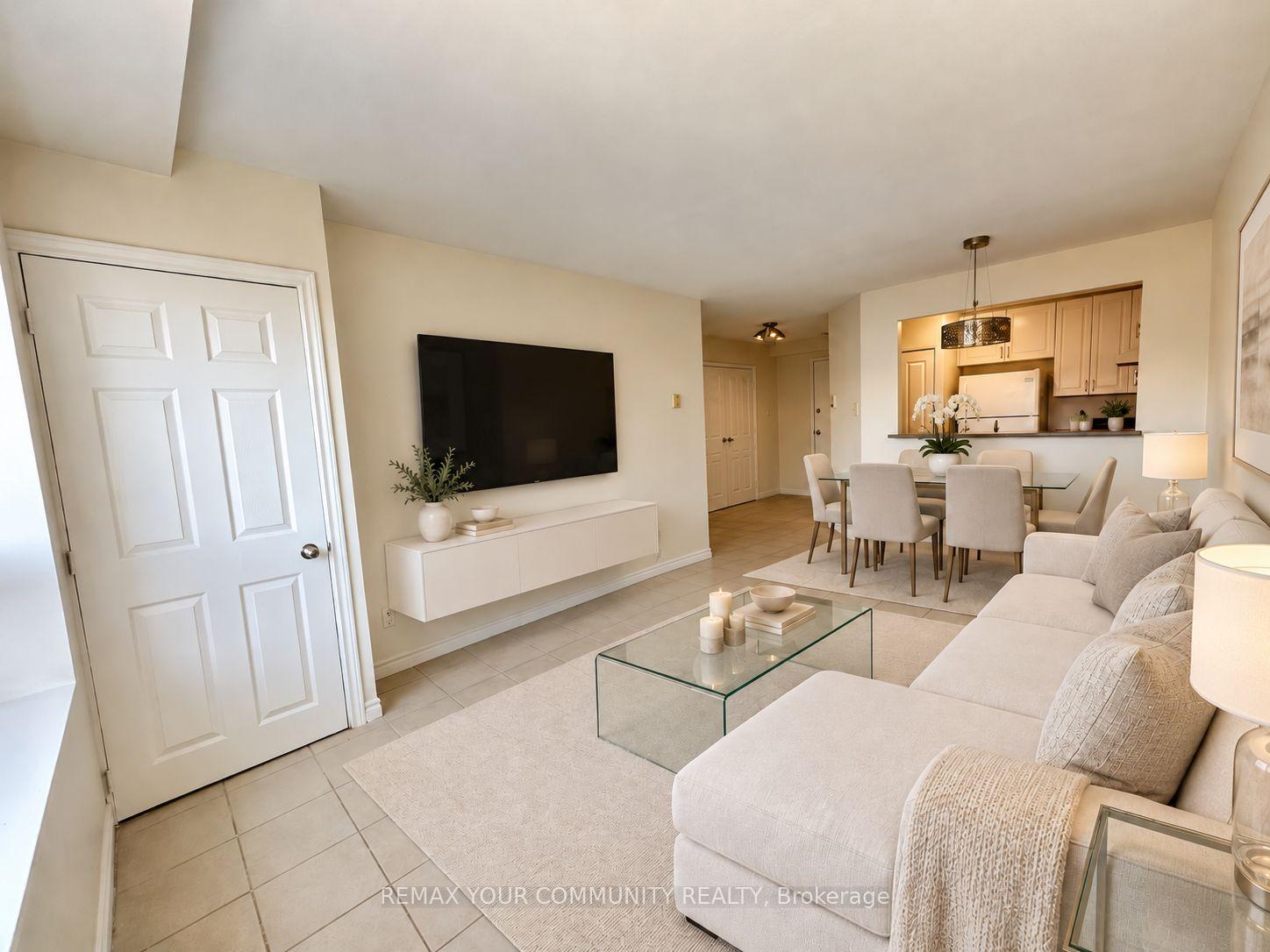 Photo 9 of Unit 305, 15207 Yonge Street, Aurora, Aurora Village — HOMEH