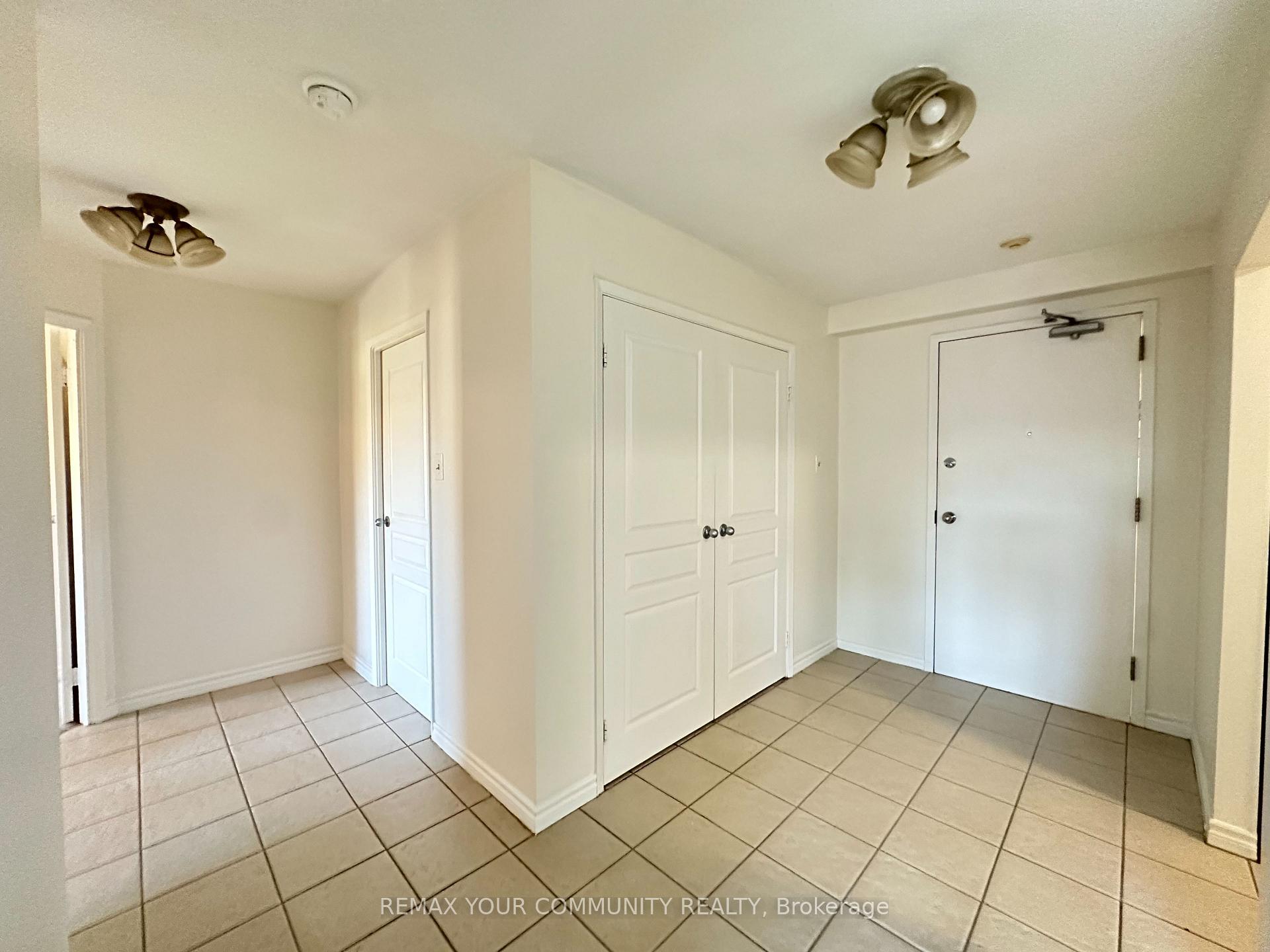 Photo 12 of Unit 305, 15207 Yonge Street, Aurora, Aurora Village — HOMEH