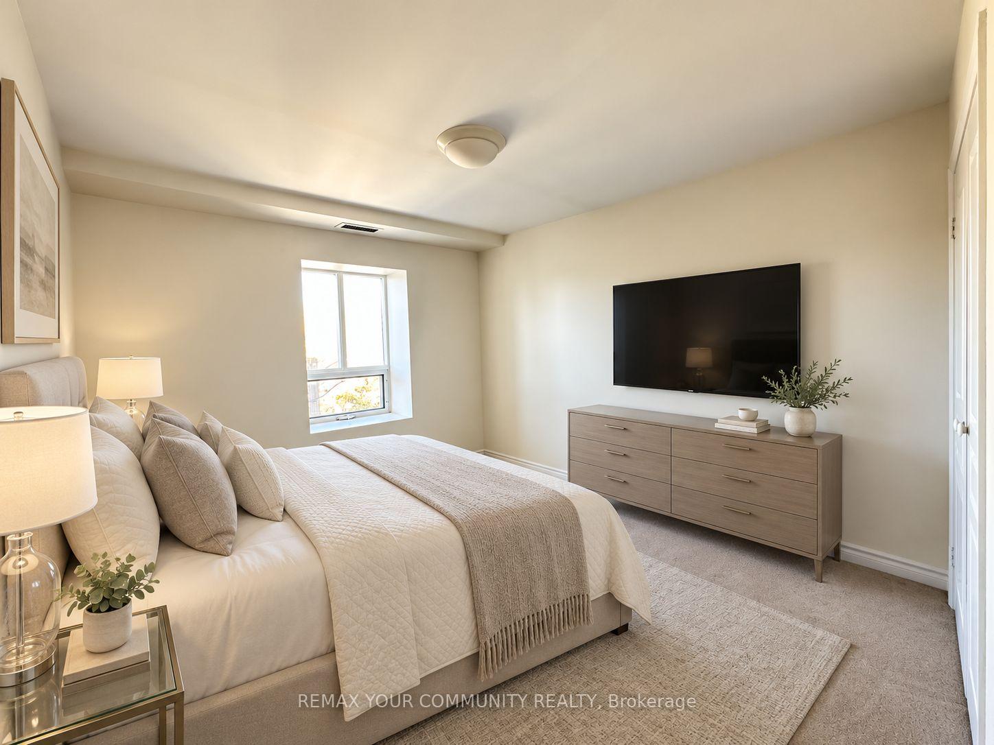 Photo 14 of Unit 305, 15207 Yonge Street, Aurora, Aurora Village — HOMEH