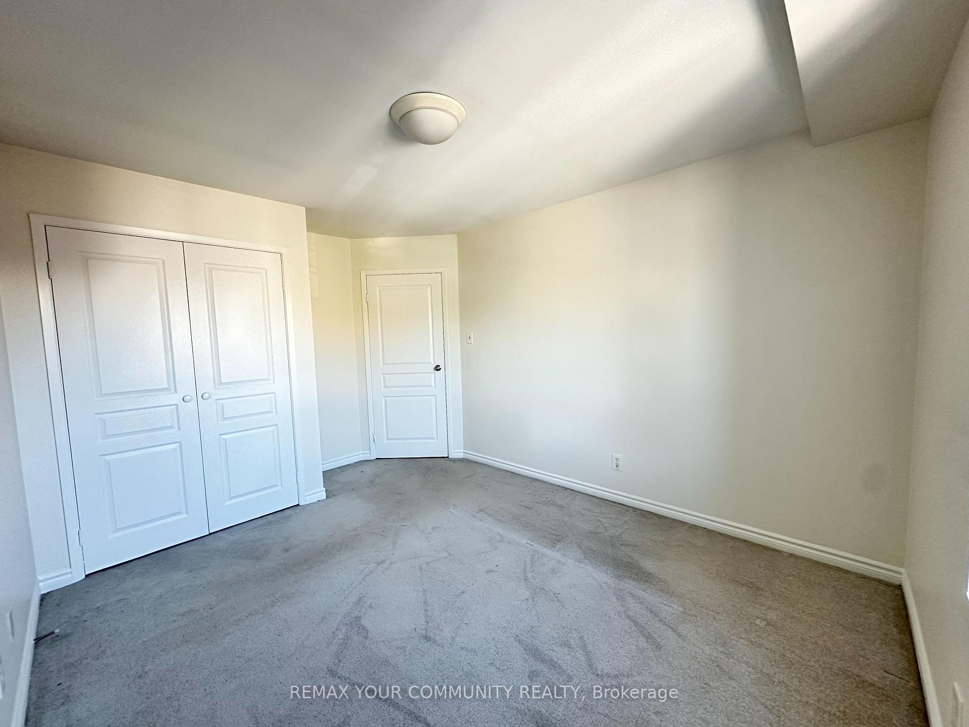 Photo 16 of Unit 305, 15207 Yonge Street, Aurora, Aurora Village — HOMEH