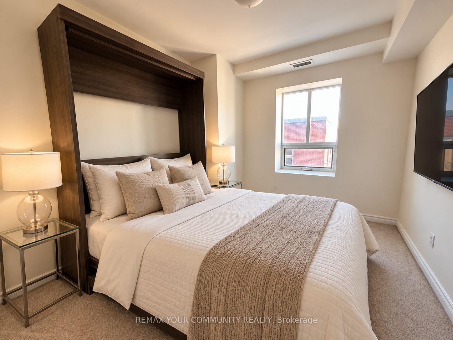 Photo 18 of Unit 305, 15207 Yonge Street, Aurora, Aurora Village — HOMEH