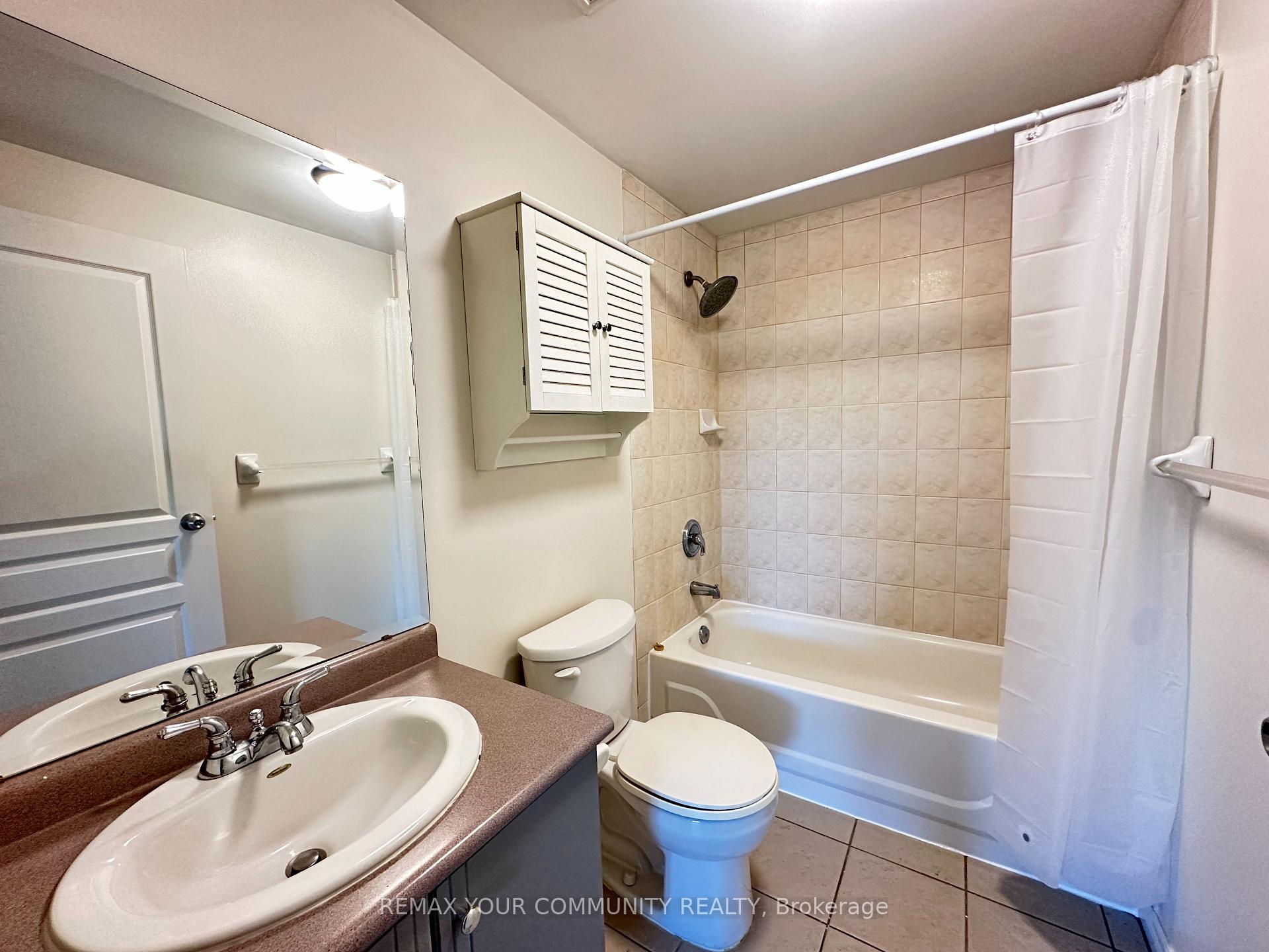 Photo 21 of Unit 305, 15207 Yonge Street, Aurora, Aurora Village — HOMEH