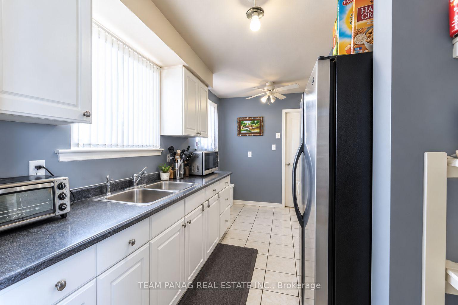 Photo 3 of 63 Archdekin Drive, Brampton, Queen Street Corridor — HOMEH