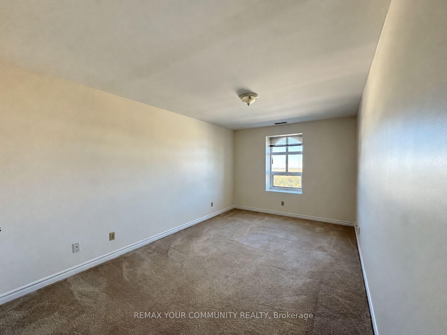 Photo 17 of Unit 503, 15207 Yonge Street, Aurora, Aurora Village — HOMEH
