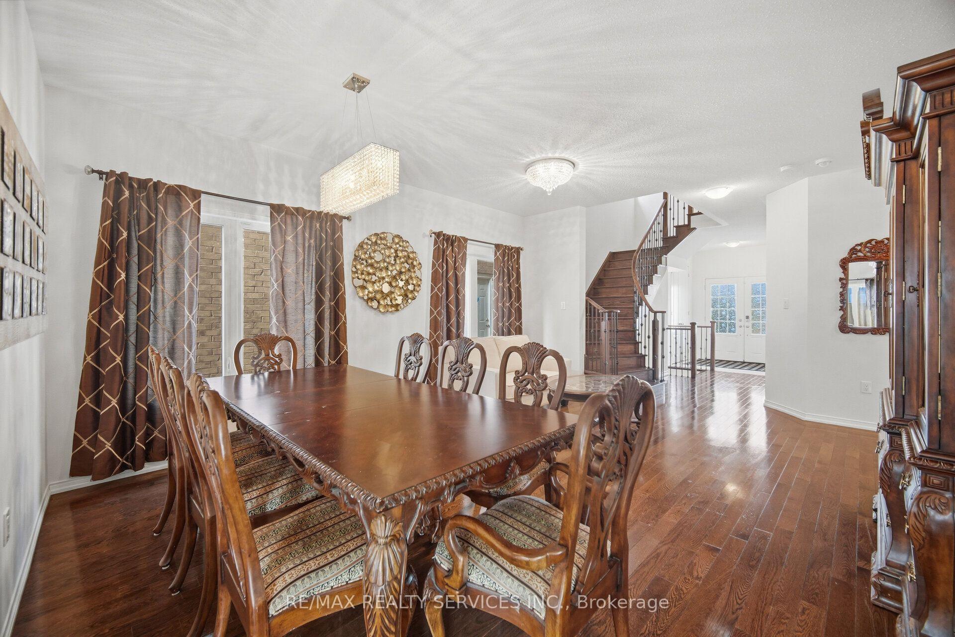 Photo 8 of 1736 Douglas Langtree Drive, Oshawa, Taunton — HOMEH