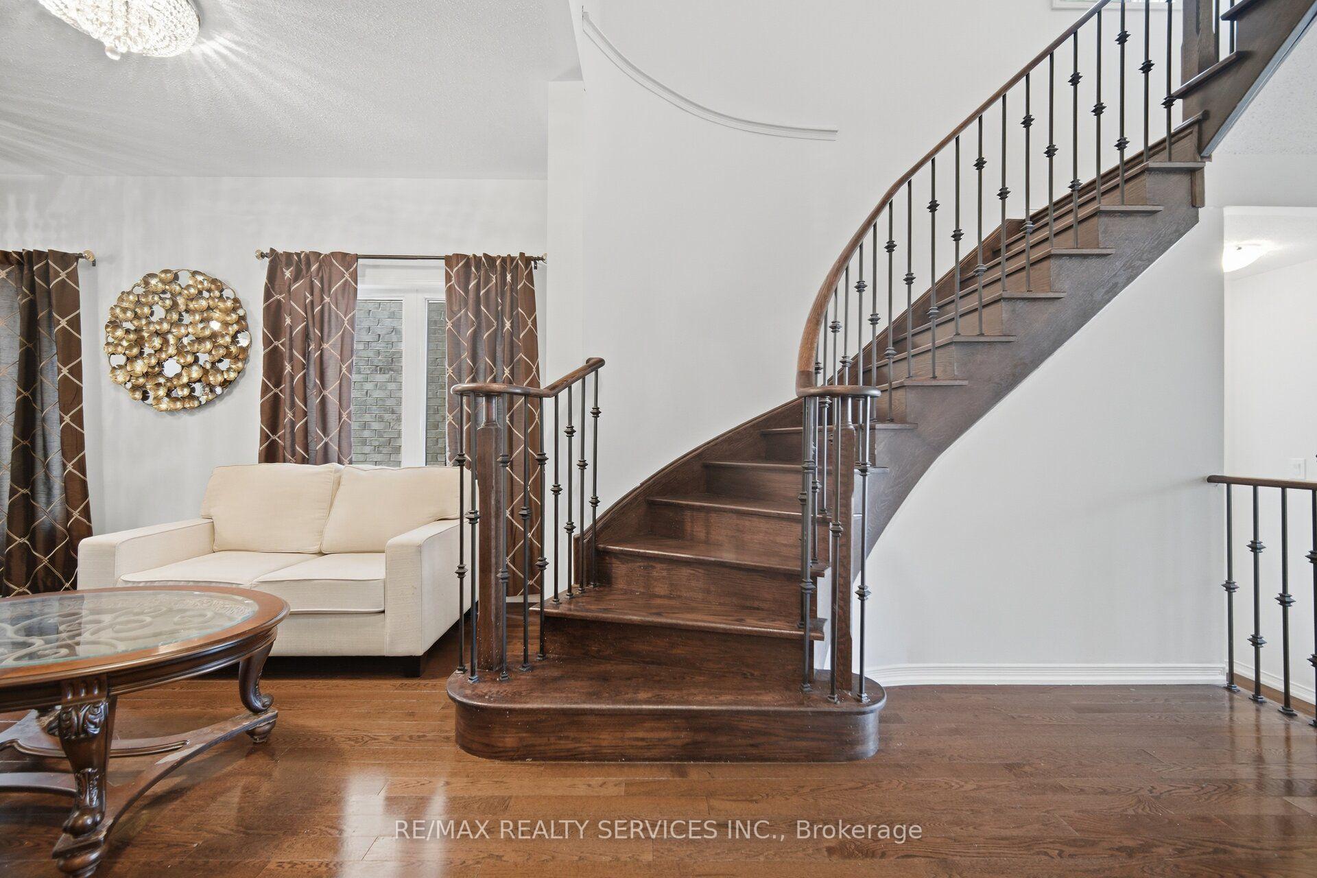 Photo 21 of 1736 Douglas Langtree Drive, Oshawa, Taunton — HOMEH