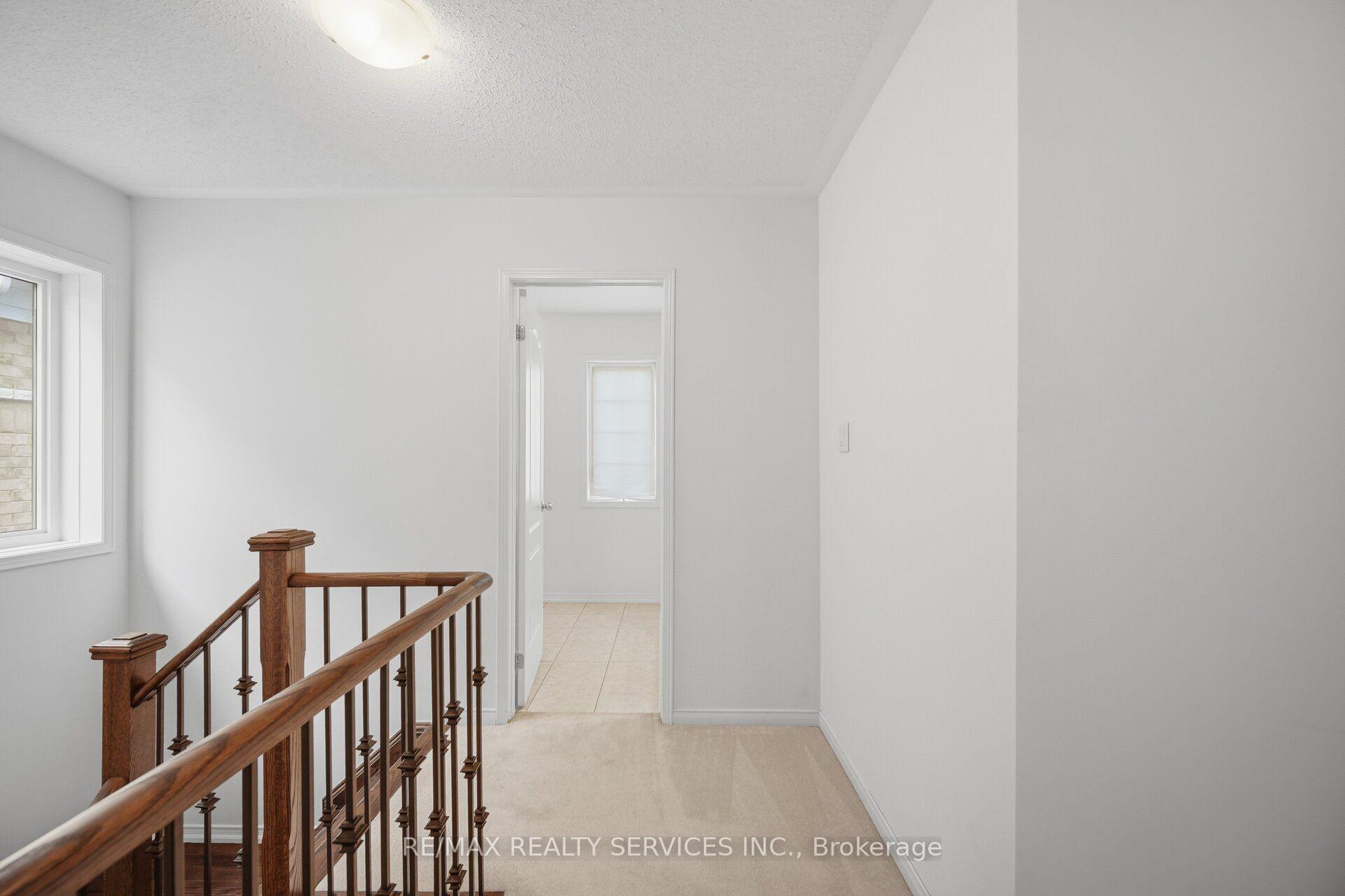 Photo 22 of 1736 Douglas Langtree Drive, Oshawa, Taunton — HOMEH