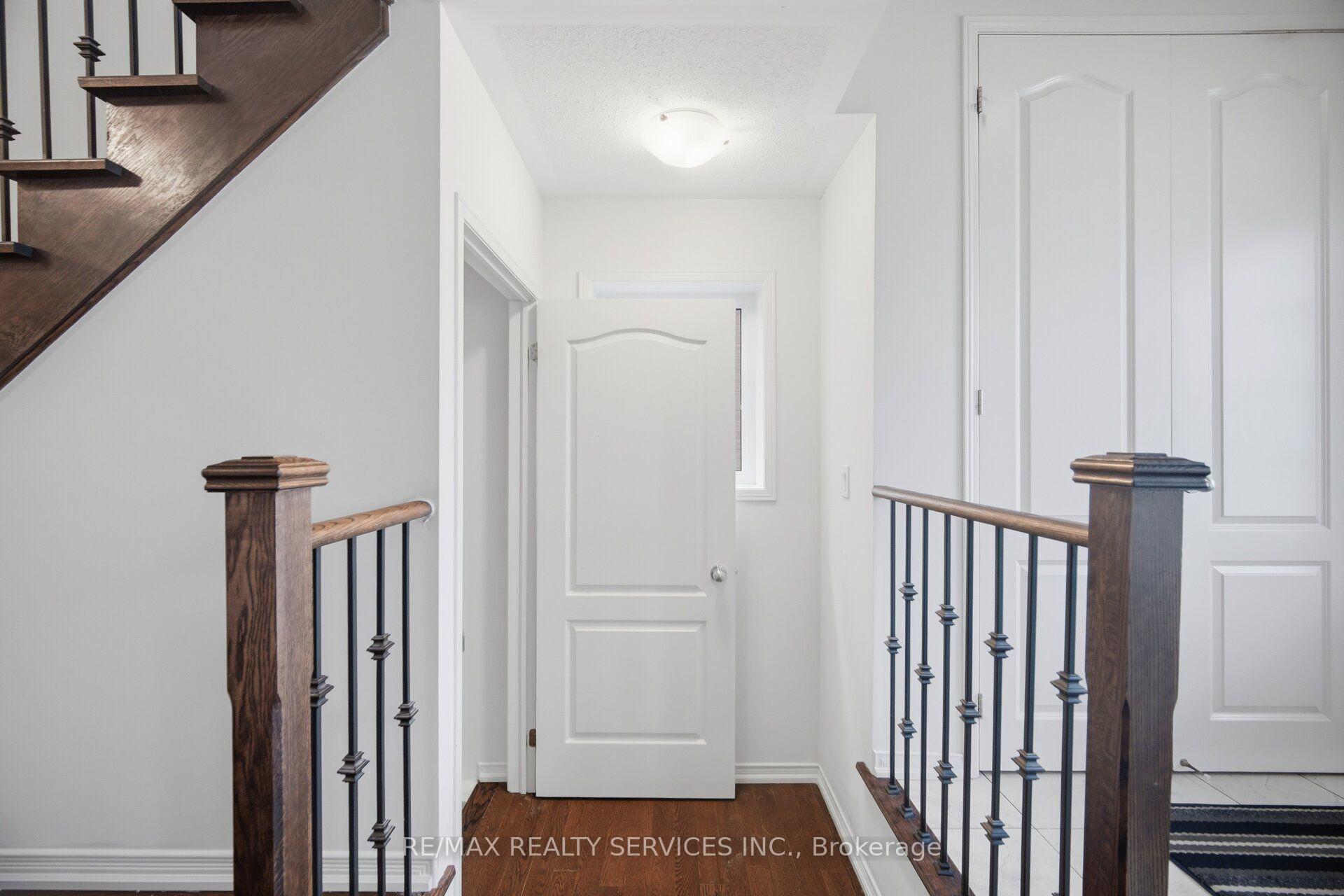 Photo 37 of 1736 Douglas Langtree Drive, Oshawa, Taunton — HOMEH
