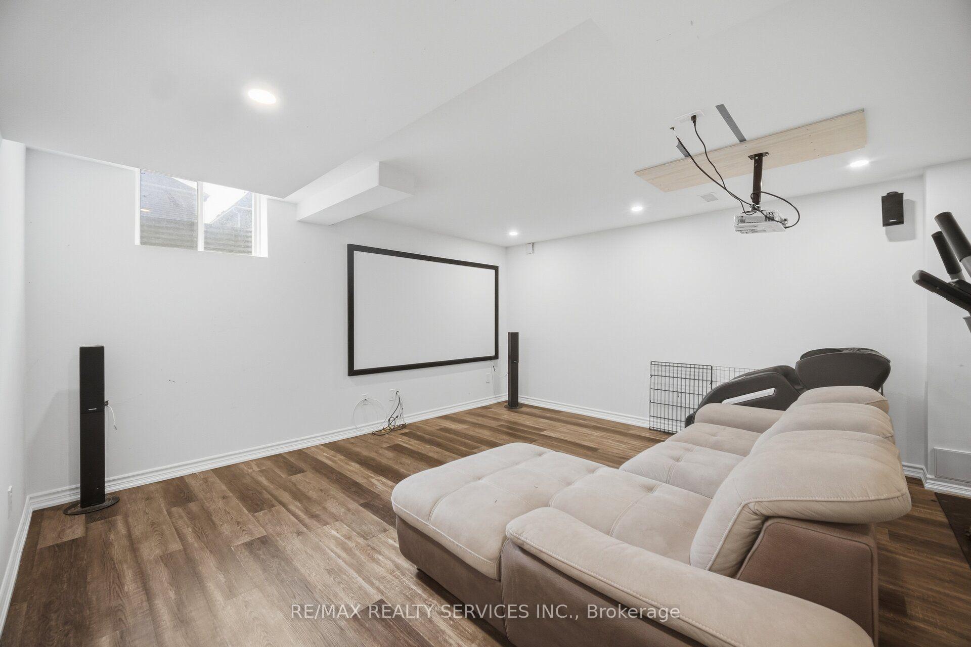 Photo 43 of 1736 Douglas Langtree Drive, Oshawa, Taunton — HOMEH