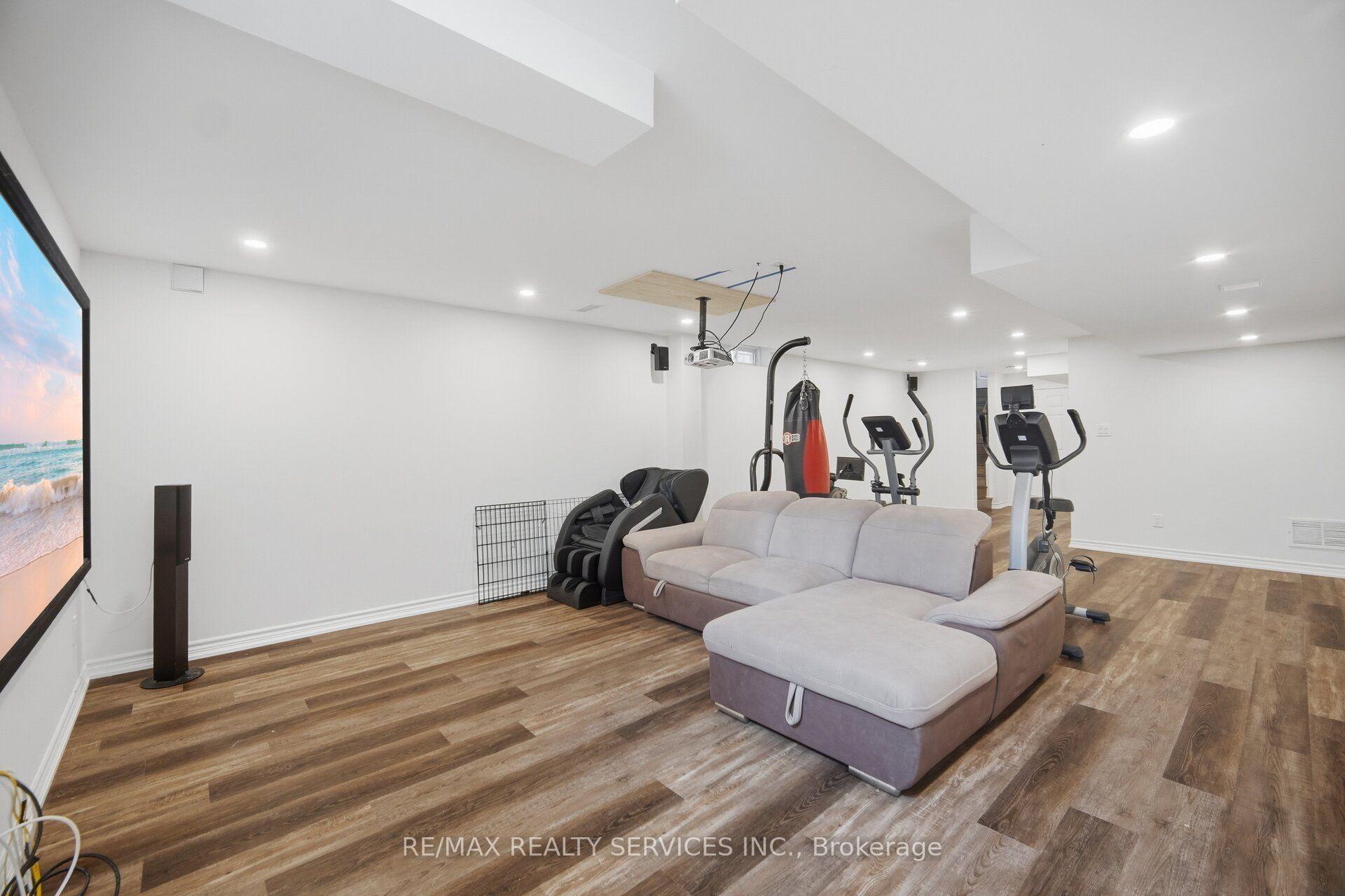 Photo 44 of 1736 Douglas Langtree Drive, Oshawa, Taunton — HOMEH