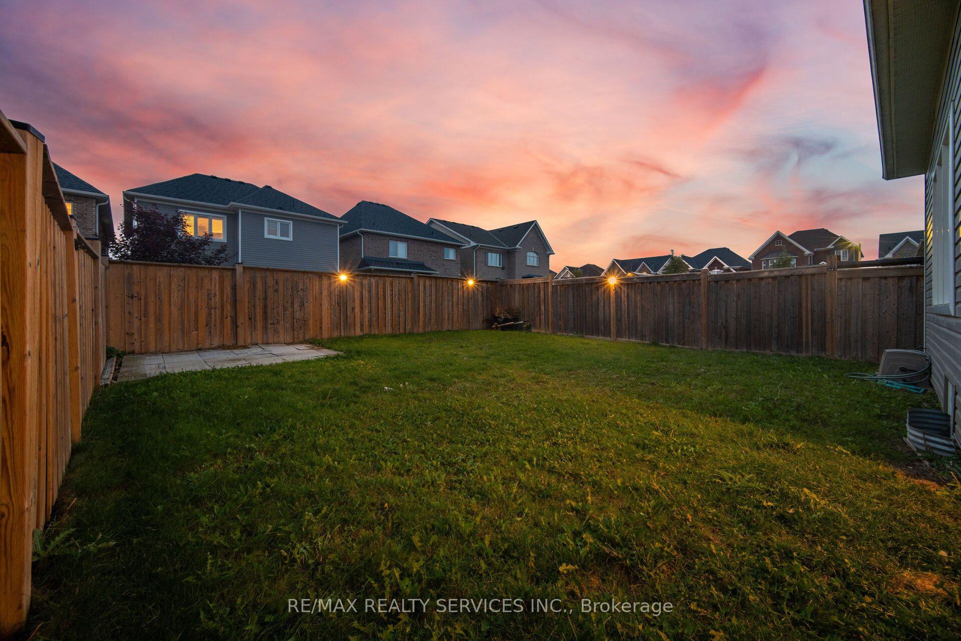 Photo 50 of 1736 Douglas Langtree Drive, Oshawa, Taunton — HOMEH