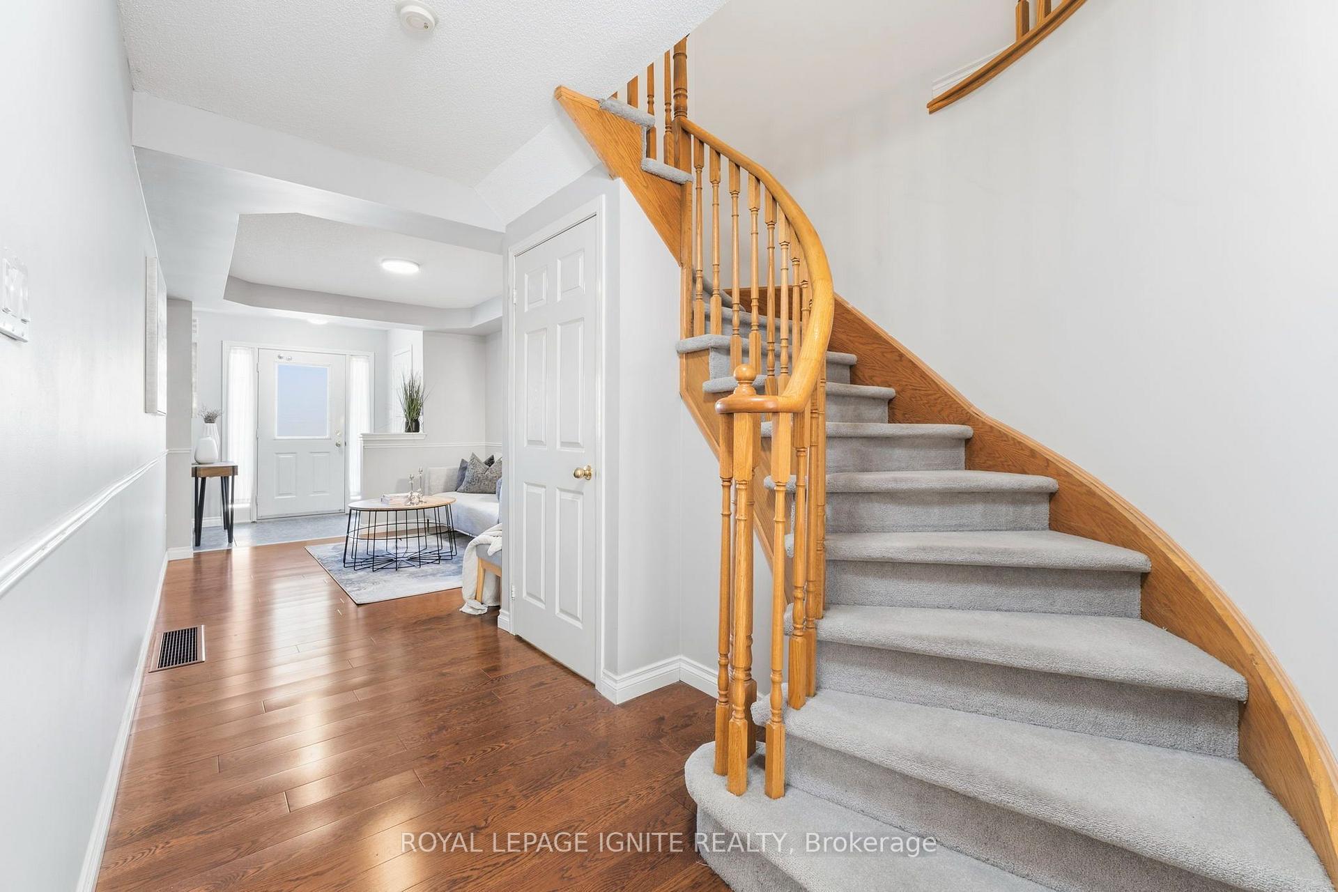 Photo 6 of 1523 Avonmore Square, Pickering, Town Centre — HOMEH
