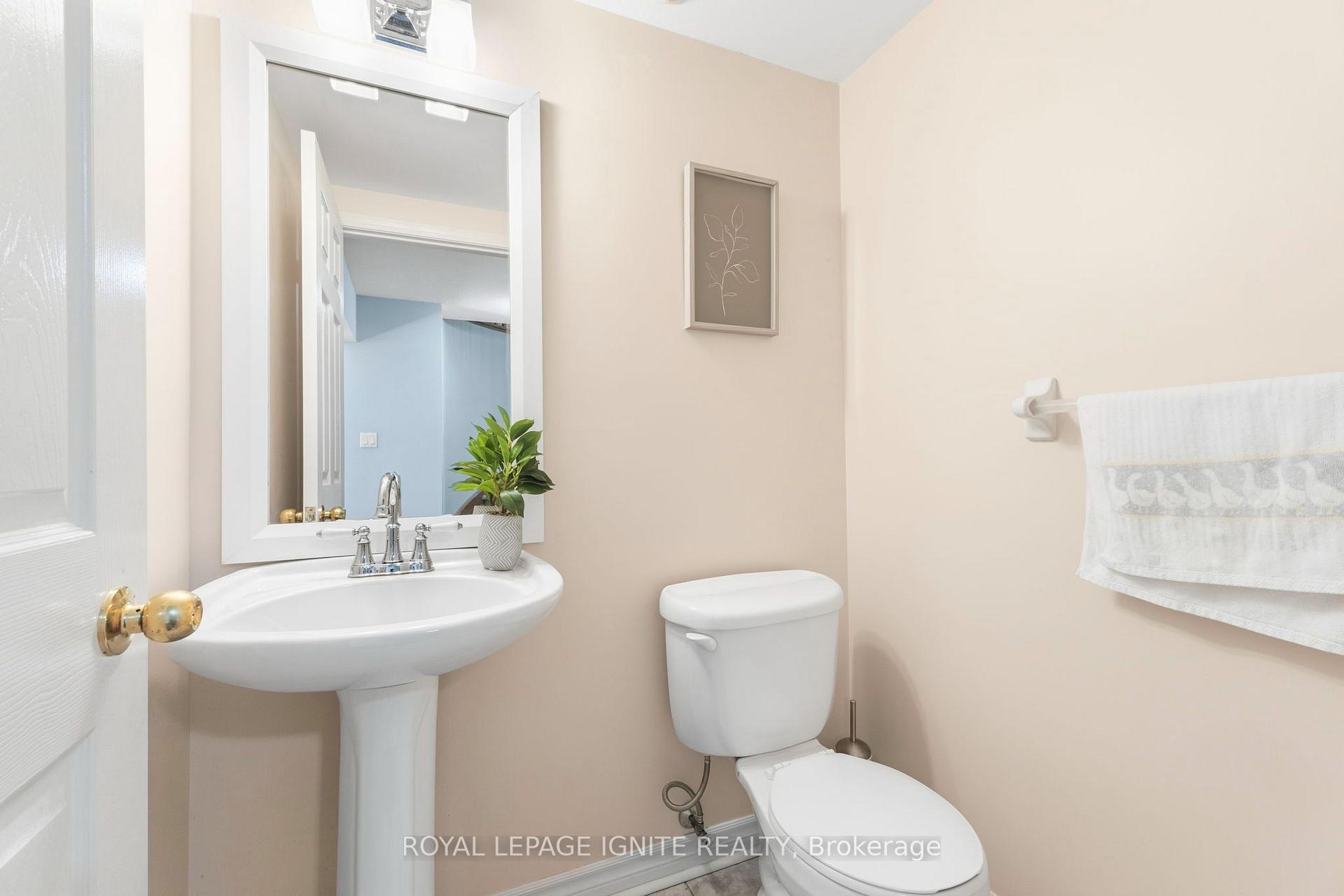 Photo 7 of 1523 Avonmore Square, Pickering, Town Centre — HOMEH