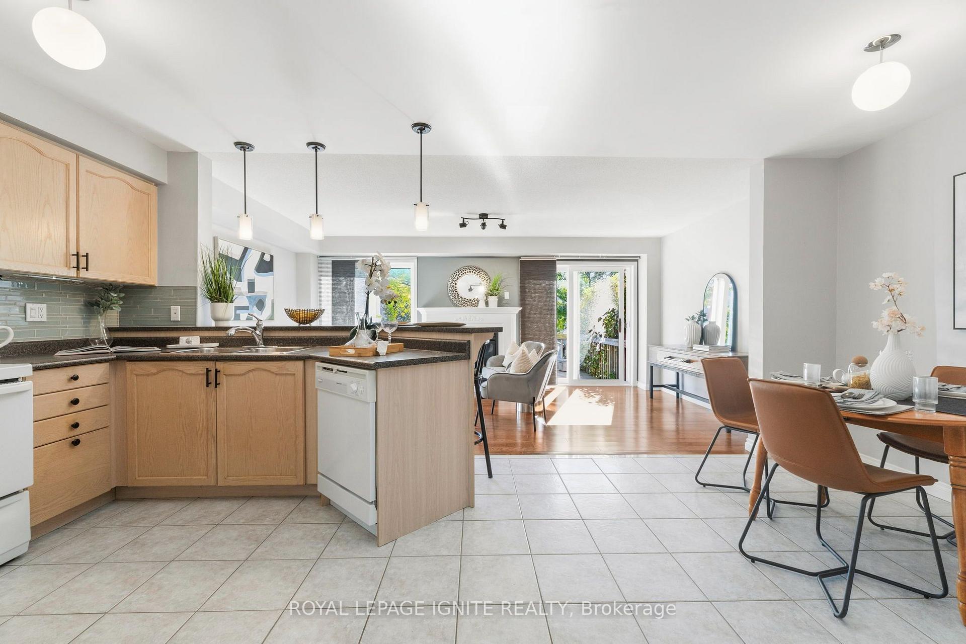 Photo 8 of 1523 Avonmore Square, Pickering, Town Centre — HOMEH