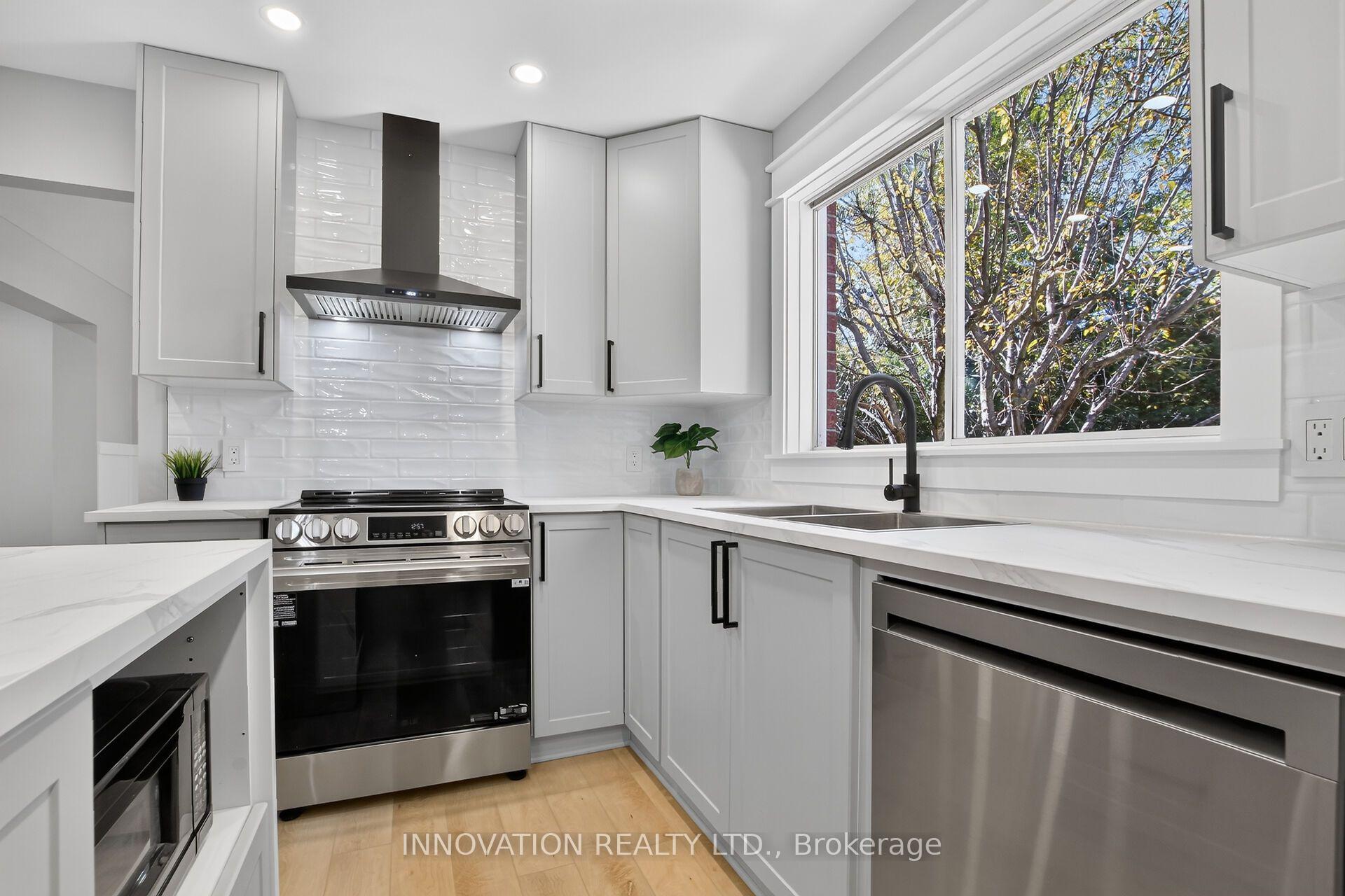 Photo 10 of 62 Trailway Circle, Ottawa, Stittsville (Central) — HOMEH