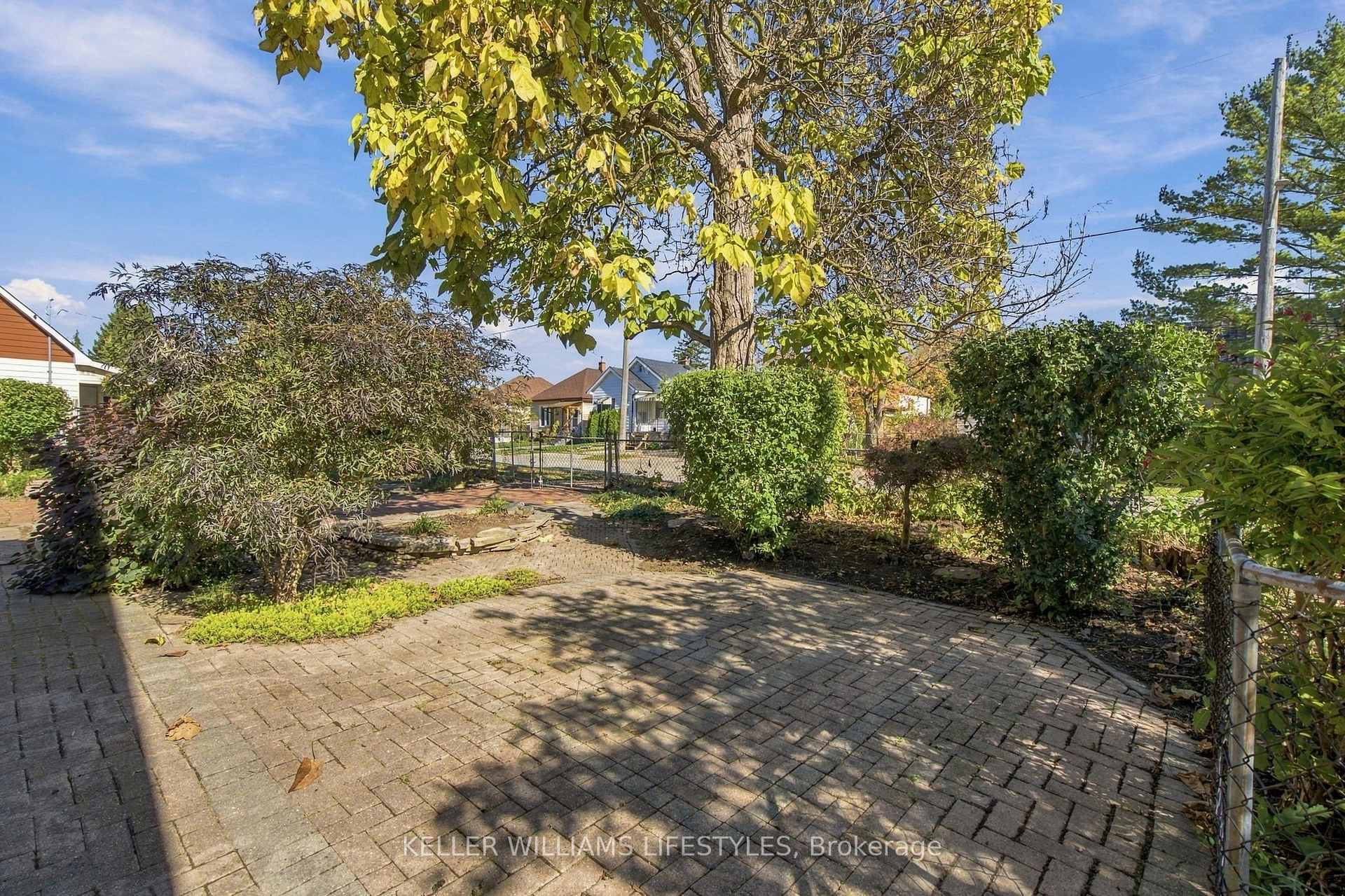 Photo 28 of 96 Dakin Street, London, East M — HOMEH