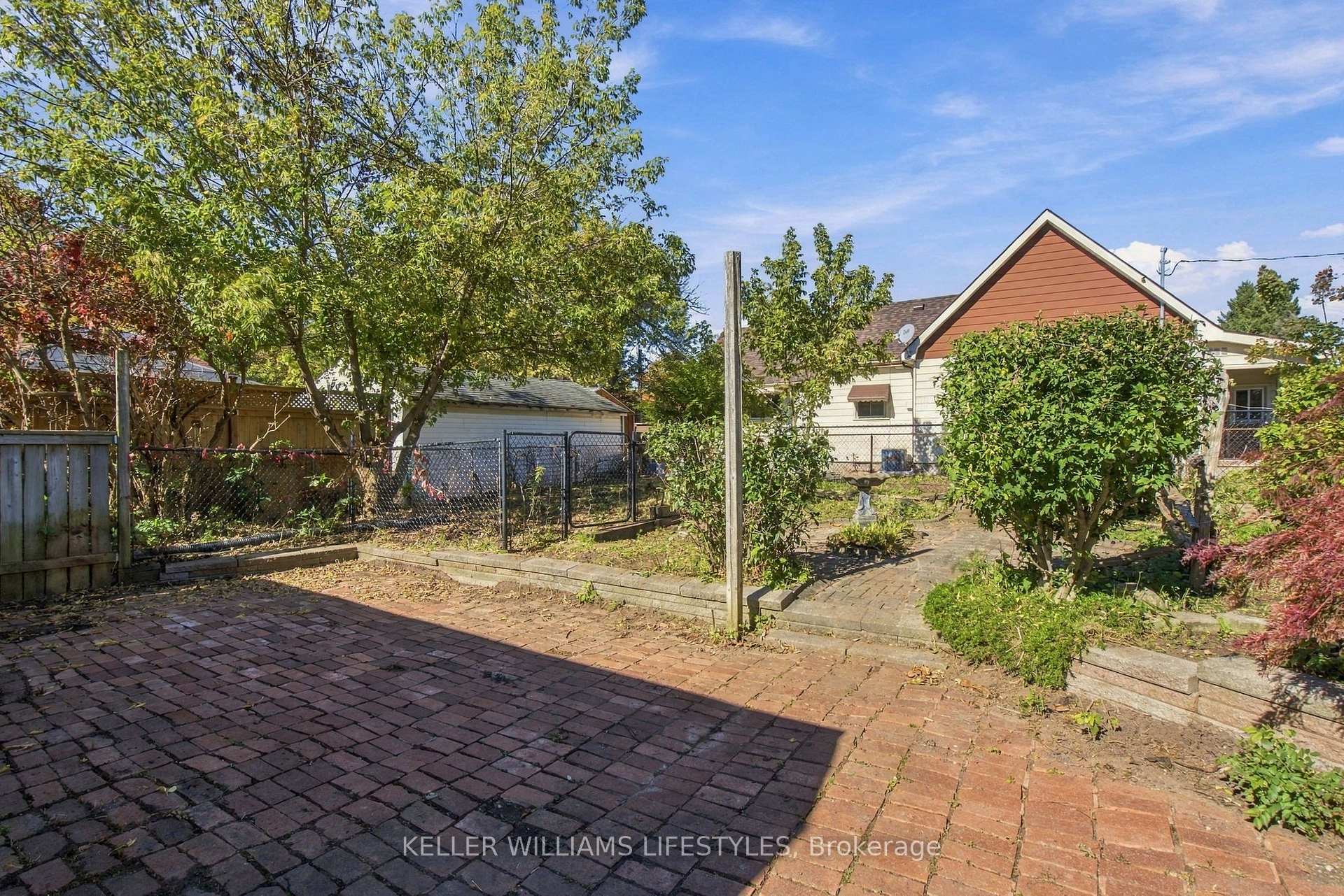 Photo 34 of 96 Dakin Street, London, East M — HOMEH