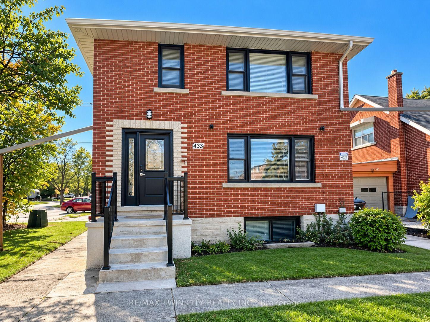 Photo of 433 Connaught Street