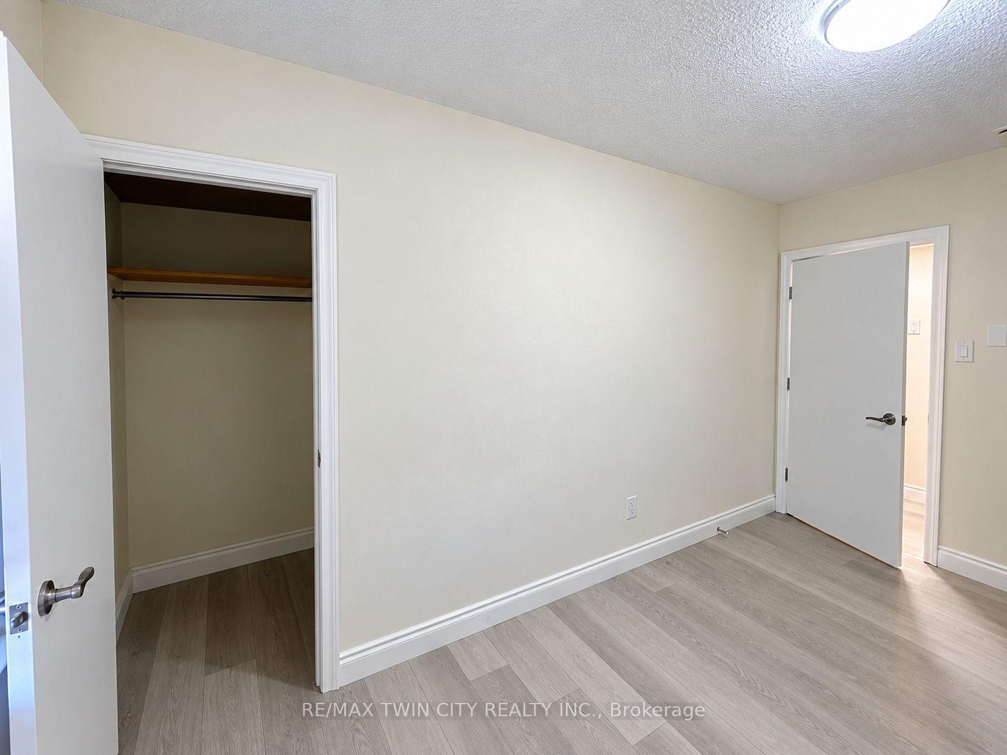 Photo 3 of 433 Connaught Street, Kitchener, Fairview/Kingsdale — HOMEH