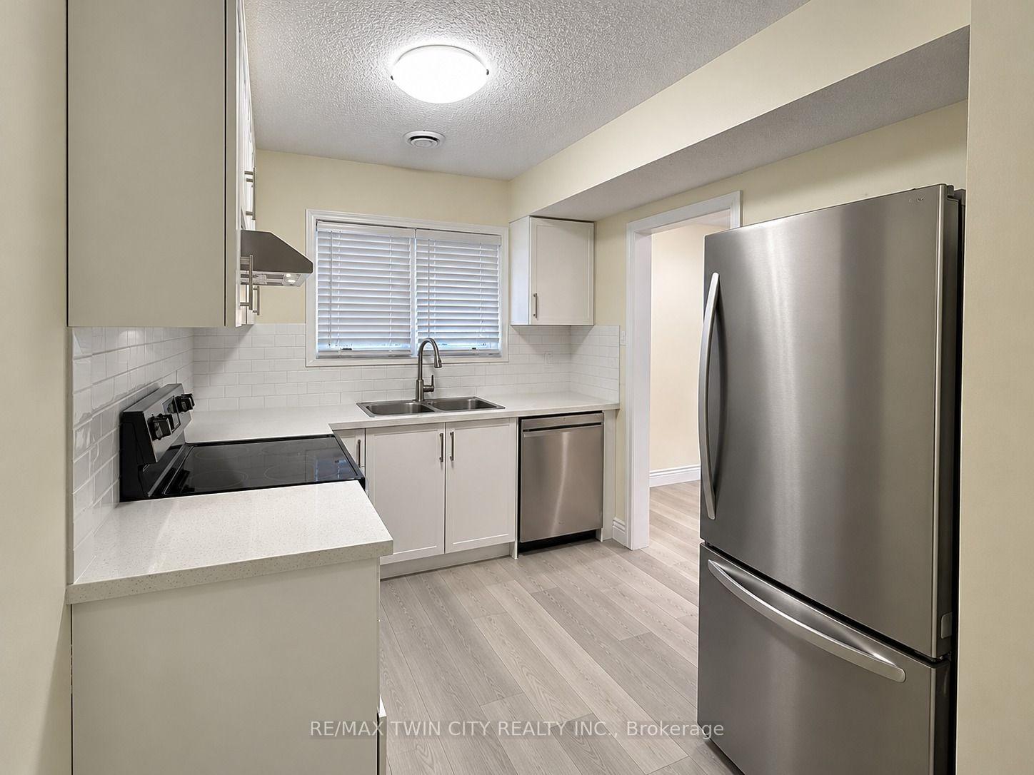 Photo 9 of 433 Connaught Street, Kitchener, Fairview/Kingsdale — HOMEH