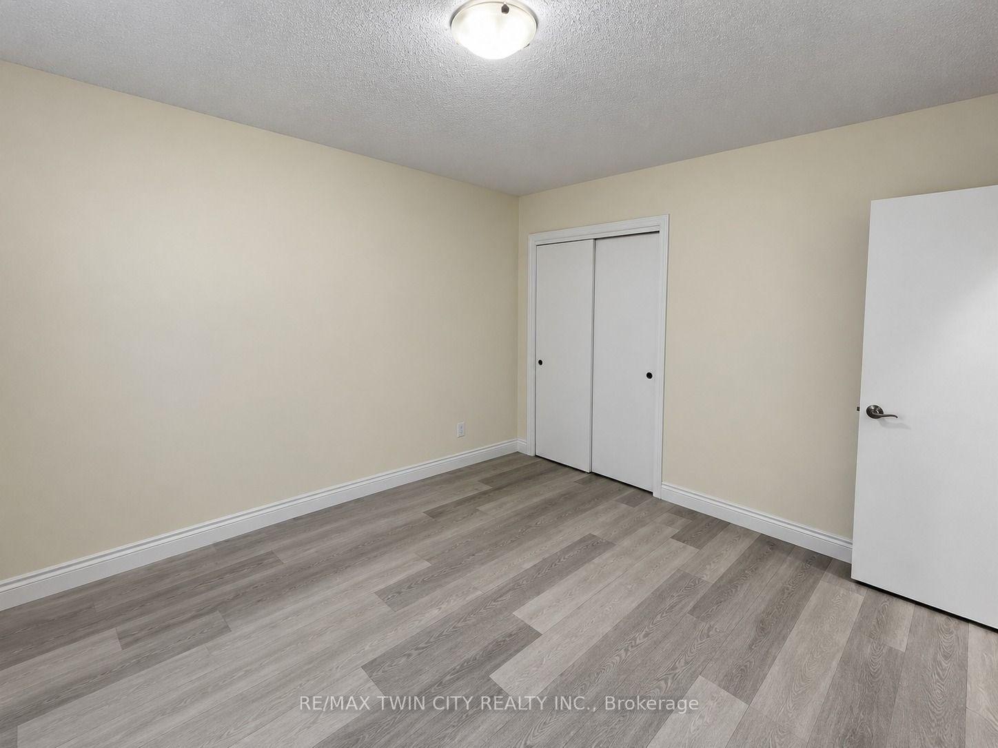 Photo 13 of 433 Connaught Street, Kitchener, Fairview/Kingsdale — HOMEH