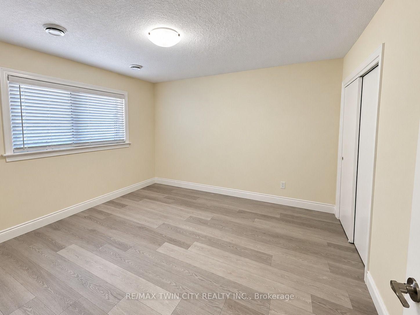 Photo 17 of 433 Connaught Street, Kitchener, Fairview/Kingsdale — HOMEH