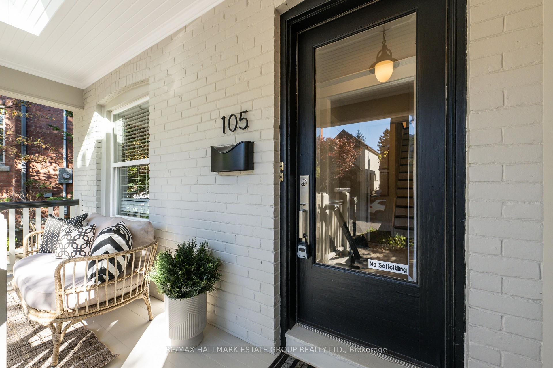 Photo 3 of 105 Lee Avenue, Toronto, The Beaches — HOMEH