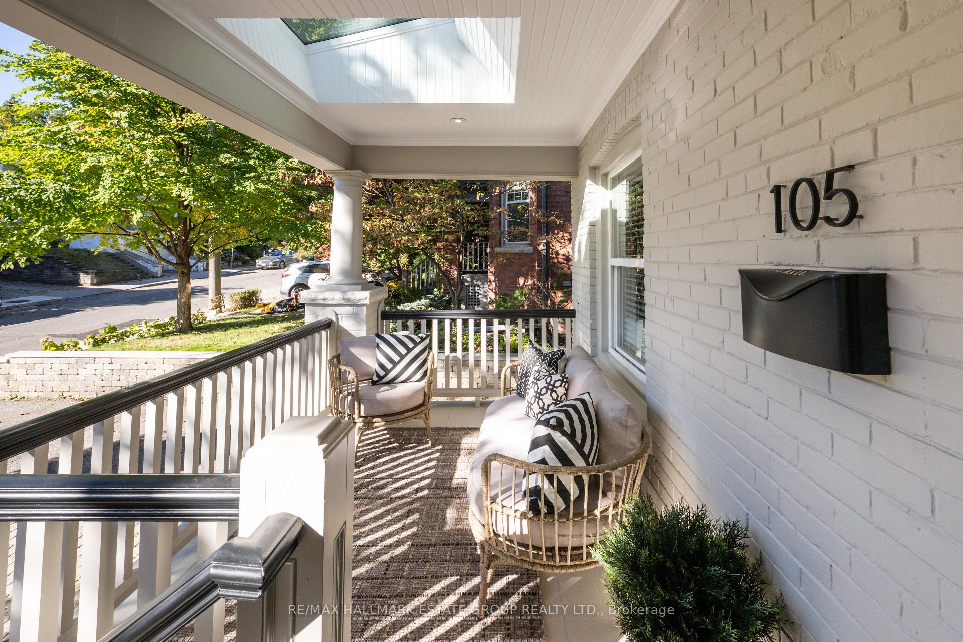 Photo 4 of 105 Lee Avenue, Toronto, The Beaches — HOMEH