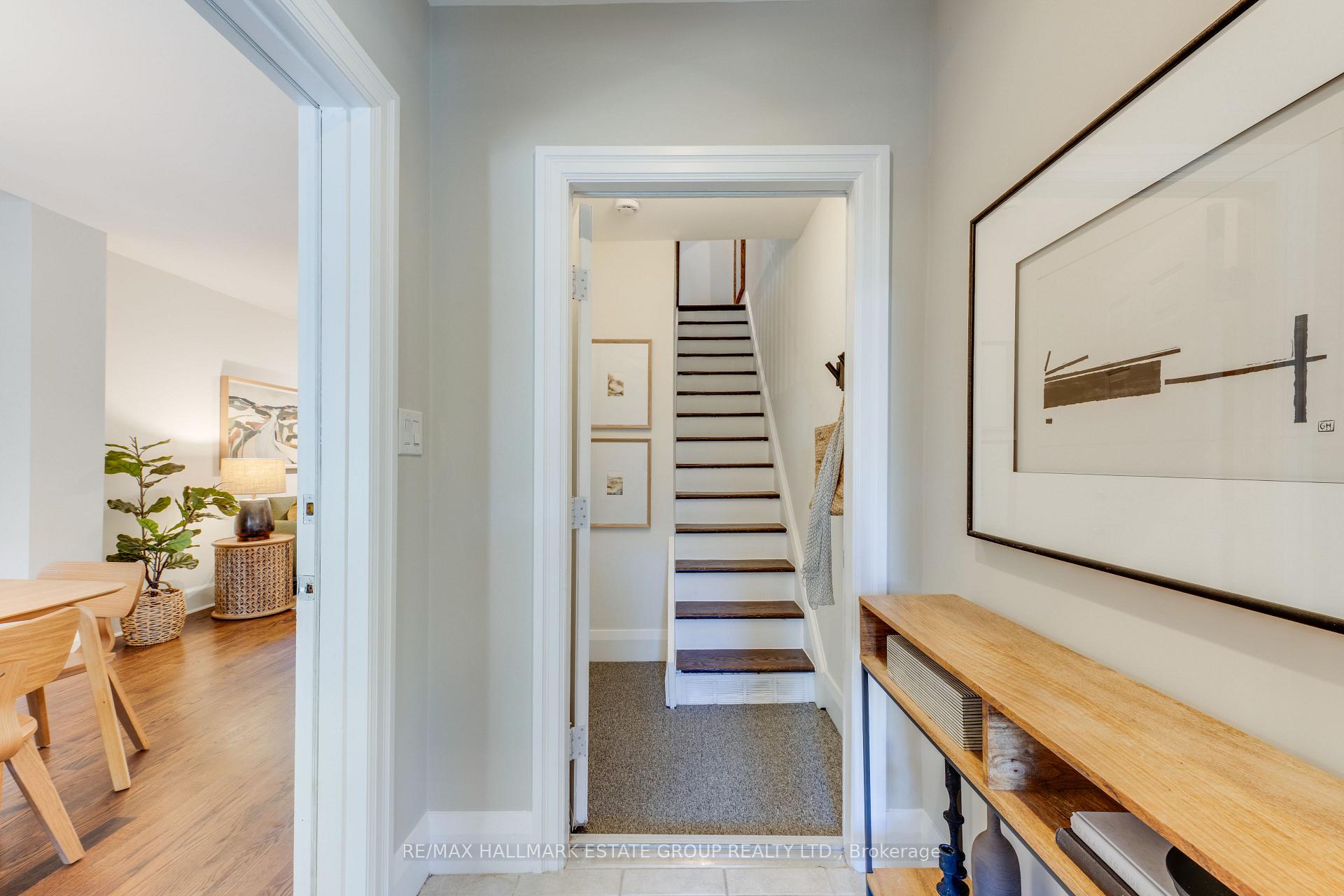 Photo 5 of 105 Lee Avenue, Toronto, The Beaches — HOMEH