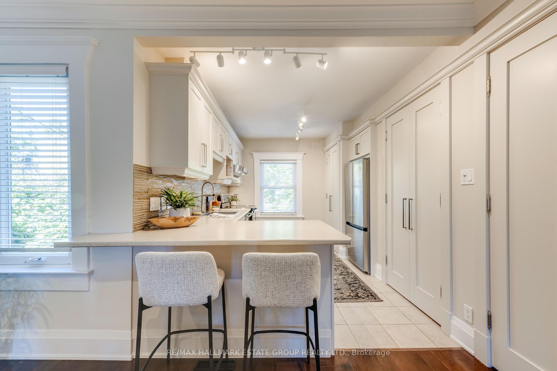 Photo 7 of 105 Lee Avenue, Toronto, The Beaches — HOMEH