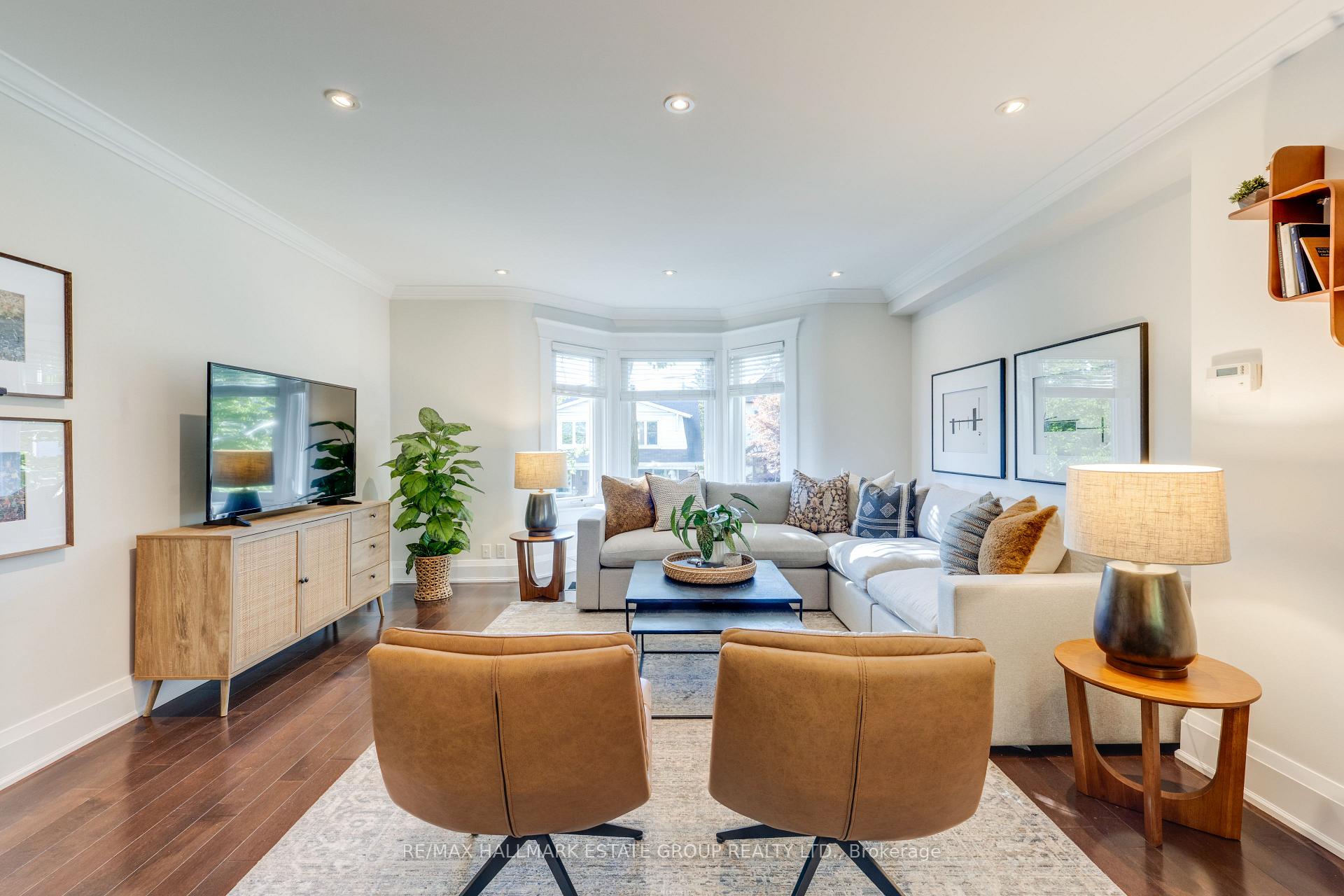 Photo 15 of 105 Lee Avenue, Toronto, The Beaches — HOMEH