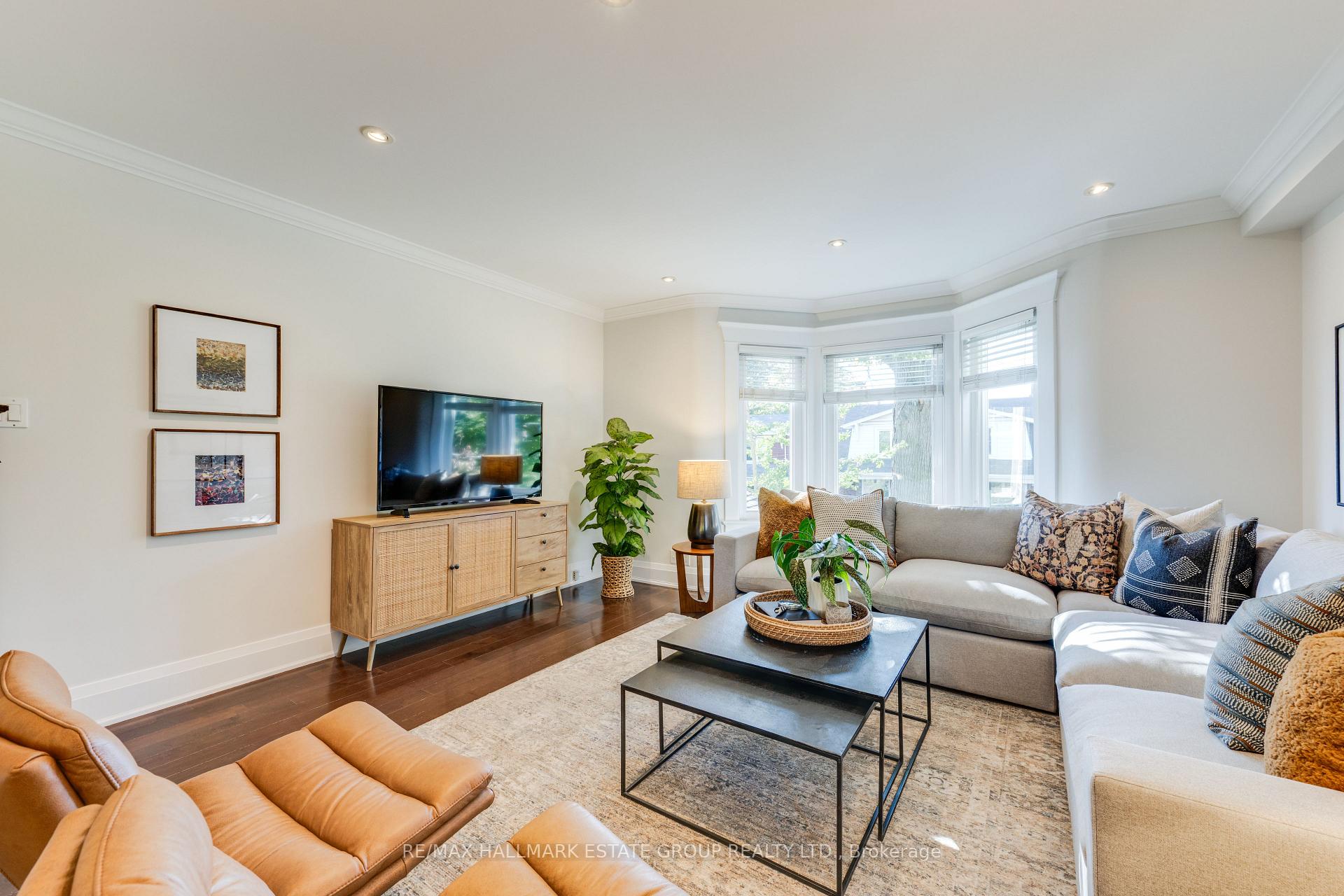 Photo 16 of 105 Lee Avenue, Toronto, The Beaches — HOMEH