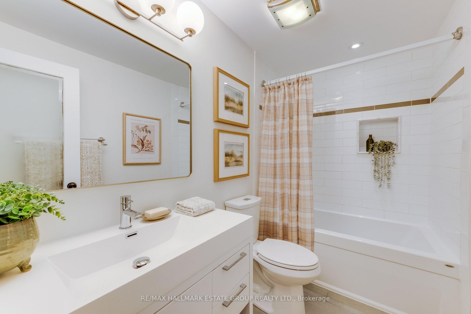 Photo 23 of 105 Lee Avenue, Toronto, The Beaches — HOMEH