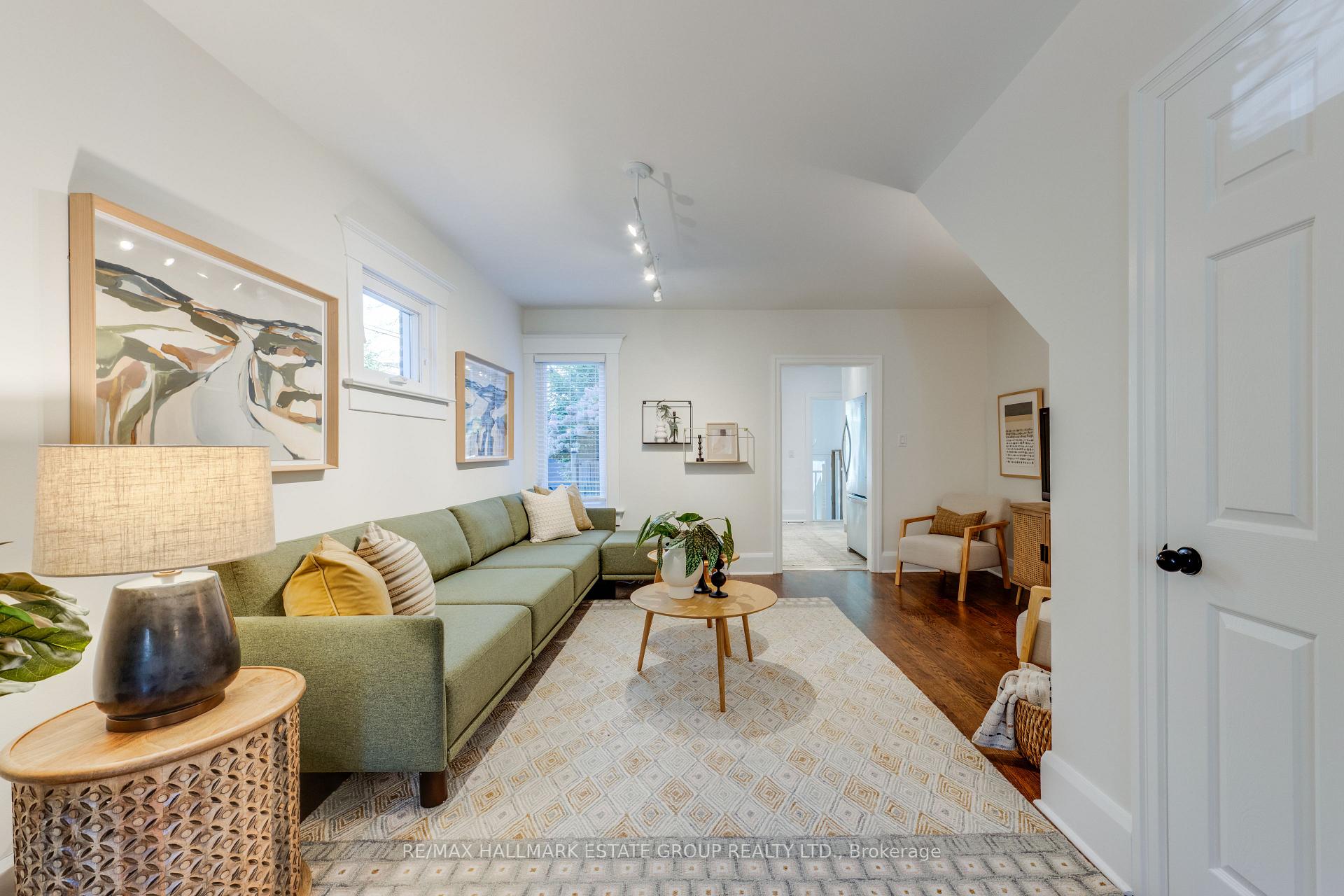 Photo 31 of 105 Lee Avenue, Toronto, The Beaches — HOMEH