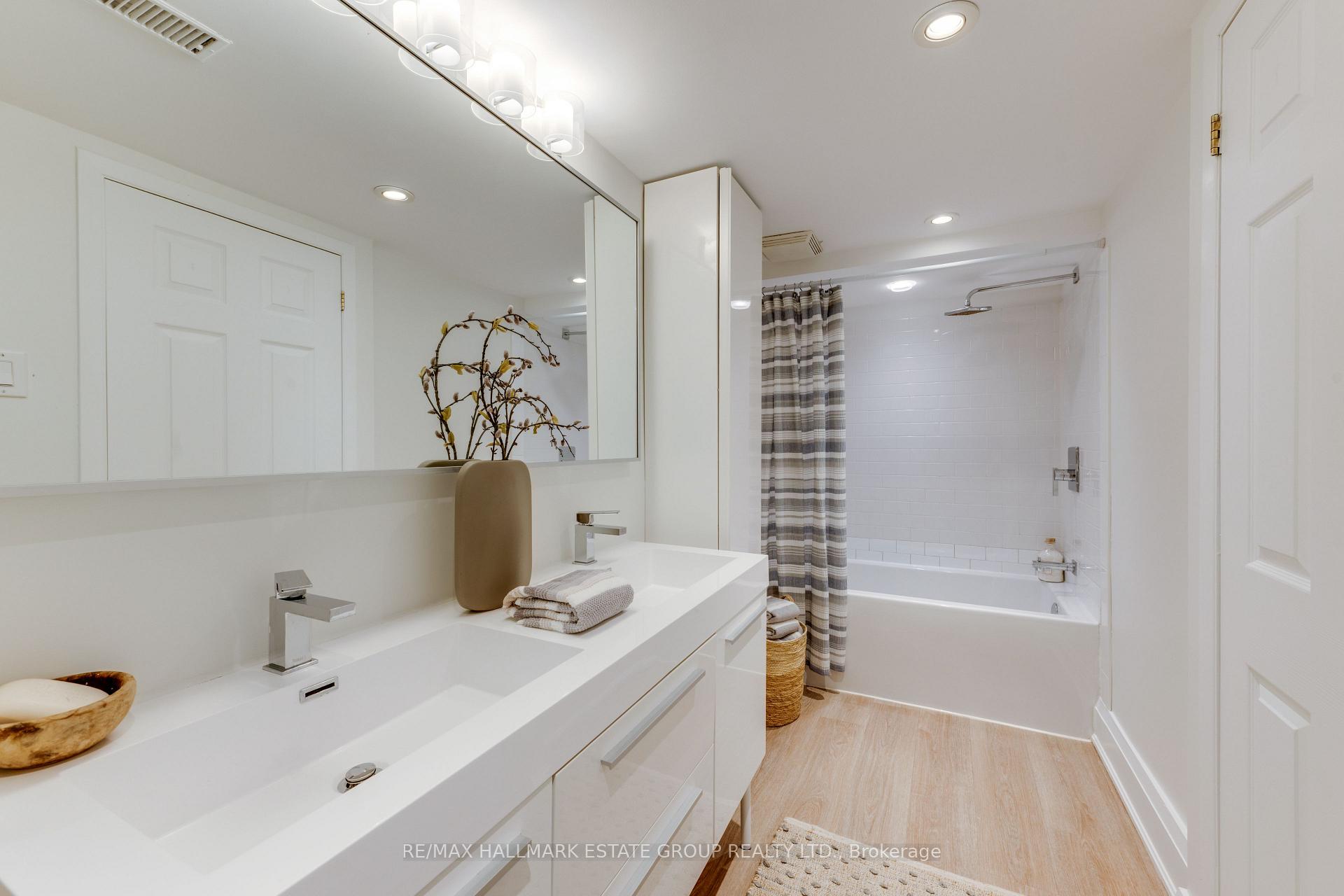 Photo 41 of 105 Lee Avenue, Toronto, The Beaches — HOMEH