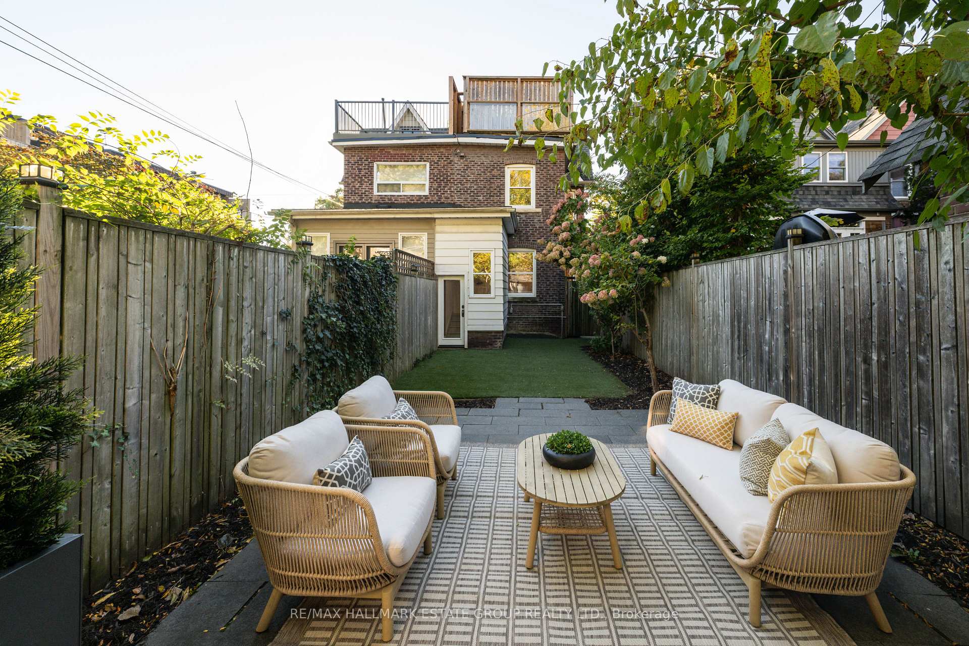 Photo 47 of 105 Lee Avenue, Toronto, The Beaches — HOMEH