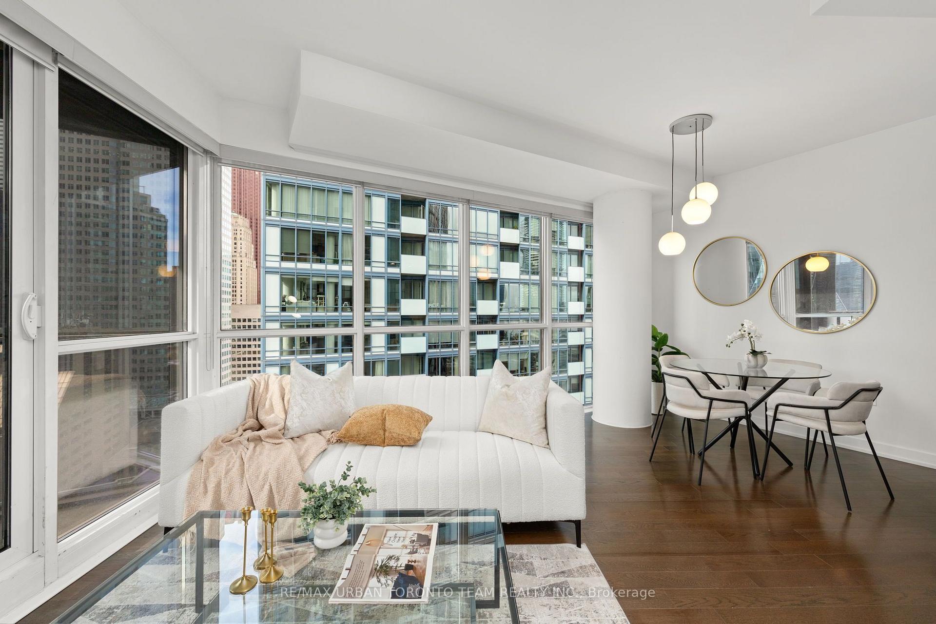 Photo 7 of Unit 2104, 1 The Esplanade Avenue, Toronto, Waterfront Communities — HOMEH