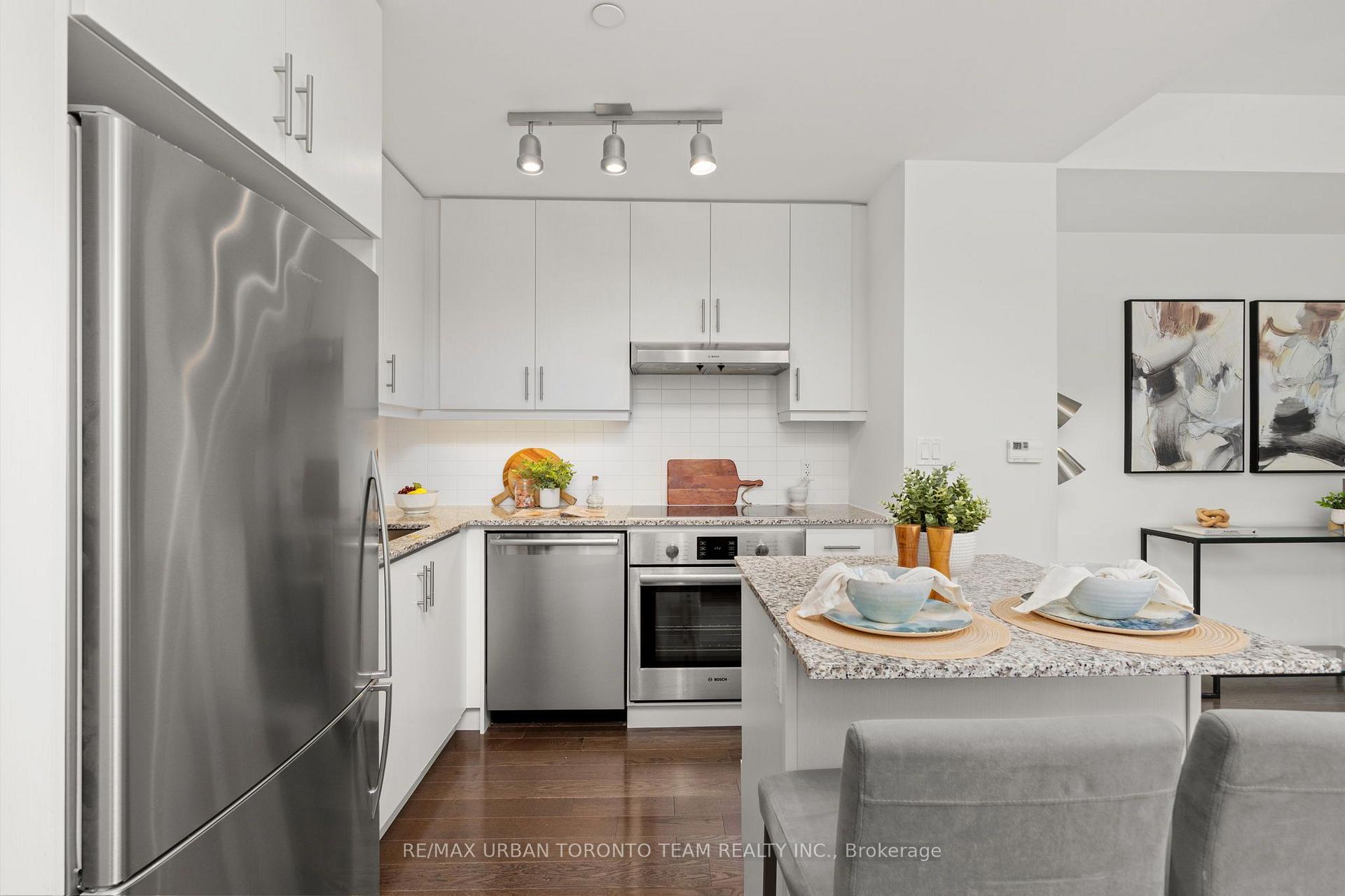 Photo 10 of Unit 2104, 1 The Esplanade Avenue, Toronto, Waterfront Communities — HOMEH