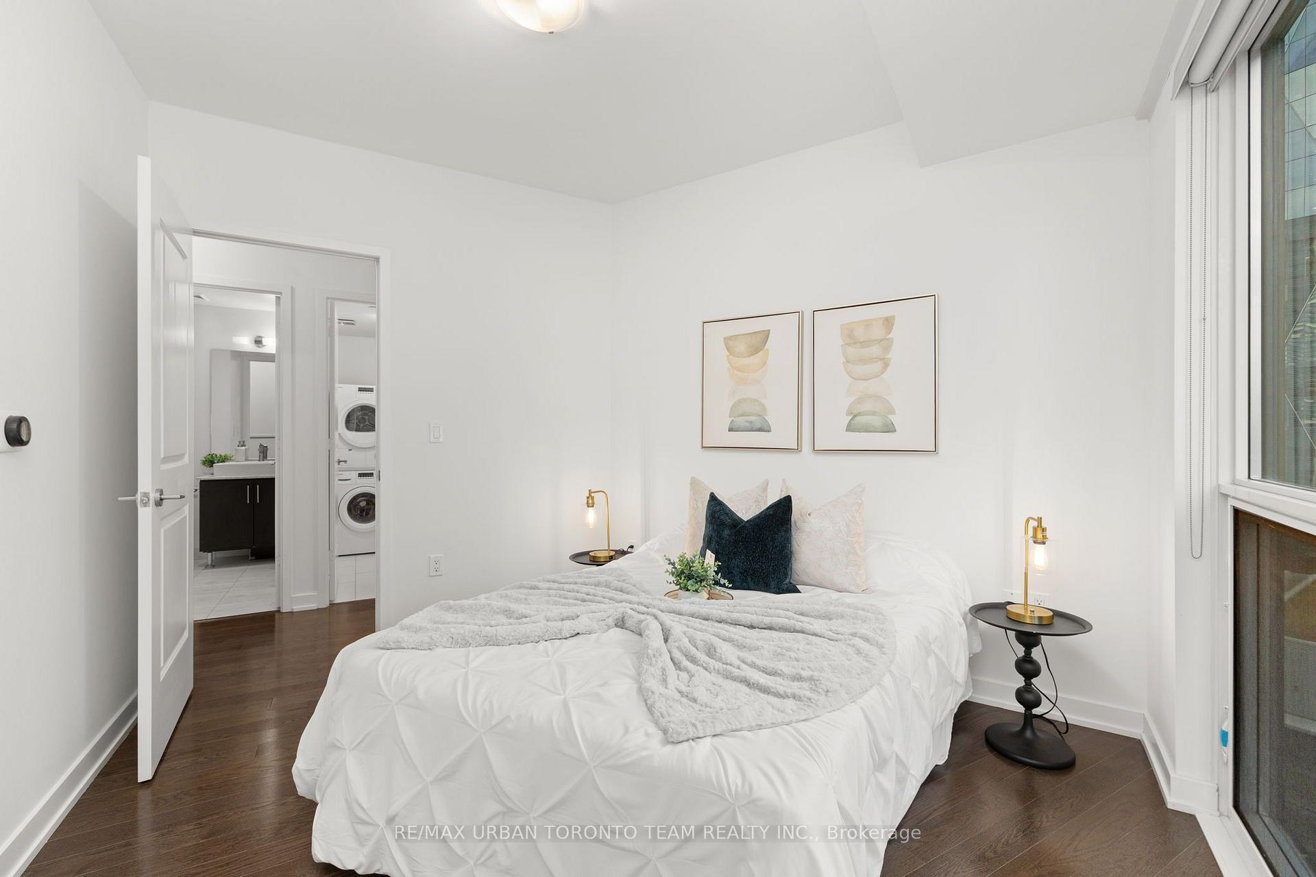 Photo 15 of Unit 2104, 1 The Esplanade Avenue, Toronto, Waterfront Communities — HOMEH