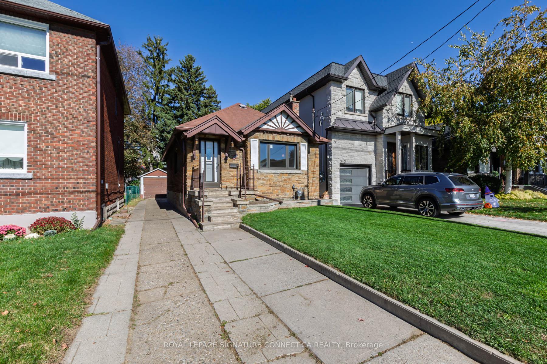Photo 2 of 208 Floyd Avenue, Toronto, Danforth Village-East York — HOMEH