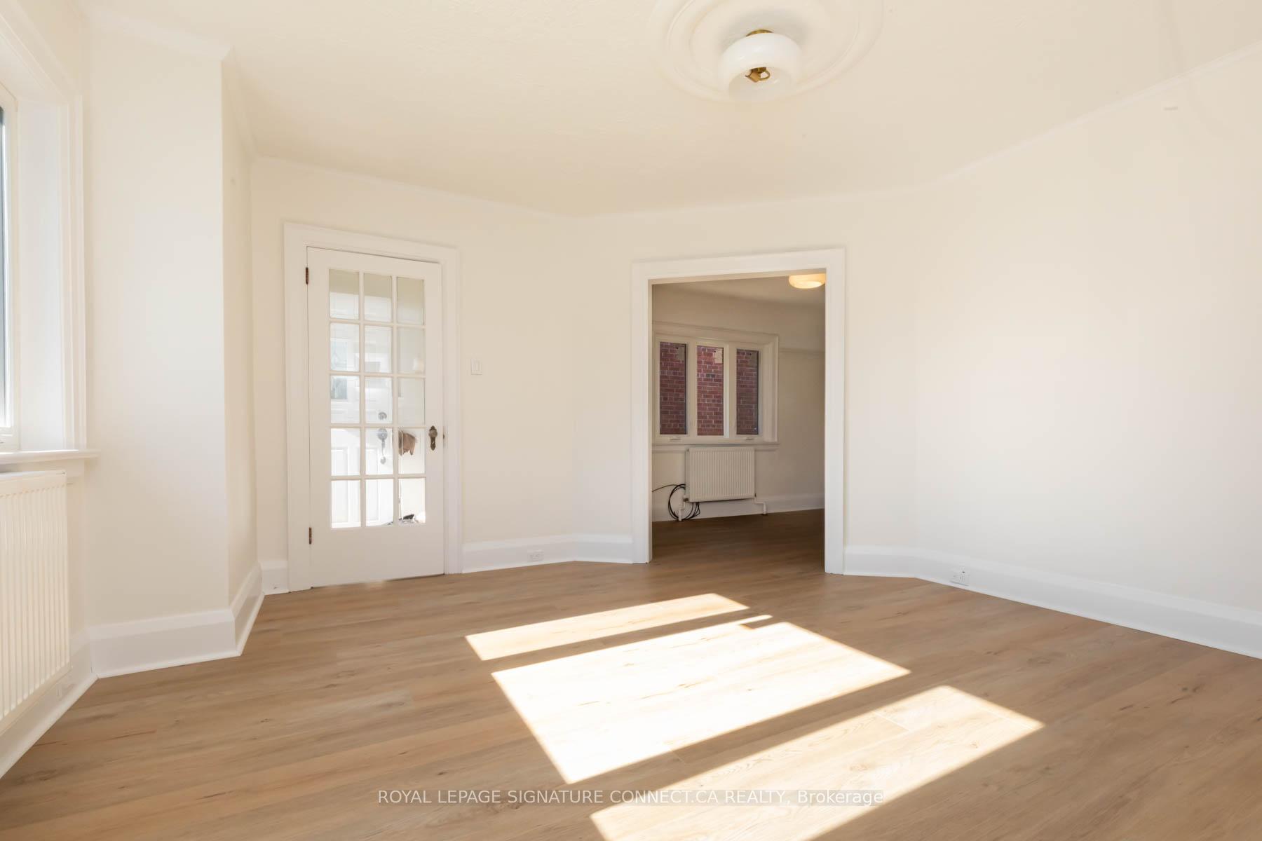 Photo 5 of 208 Floyd Avenue, Toronto, Danforth Village-East York — HOMEH