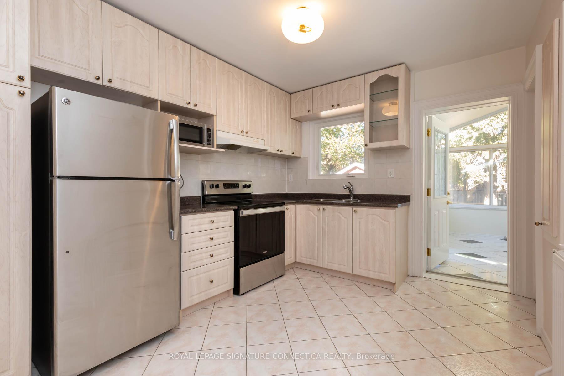 Photo 9 of 208 Floyd Avenue, Toronto, Danforth Village-East York — HOMEH
