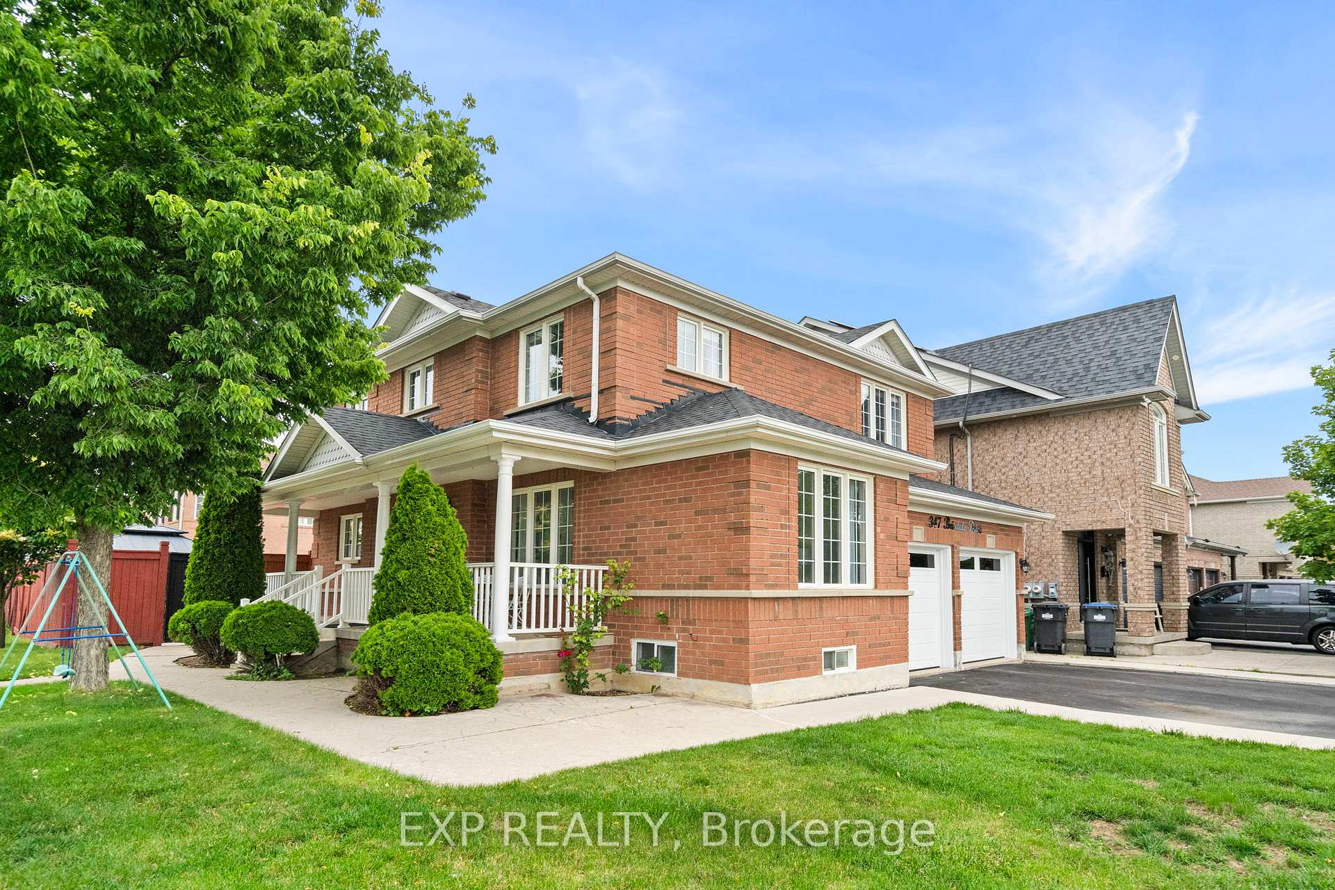 Photo 2 of 347 Brisdale Drive, Brampton, Fletcher's Meadow — HOMEH