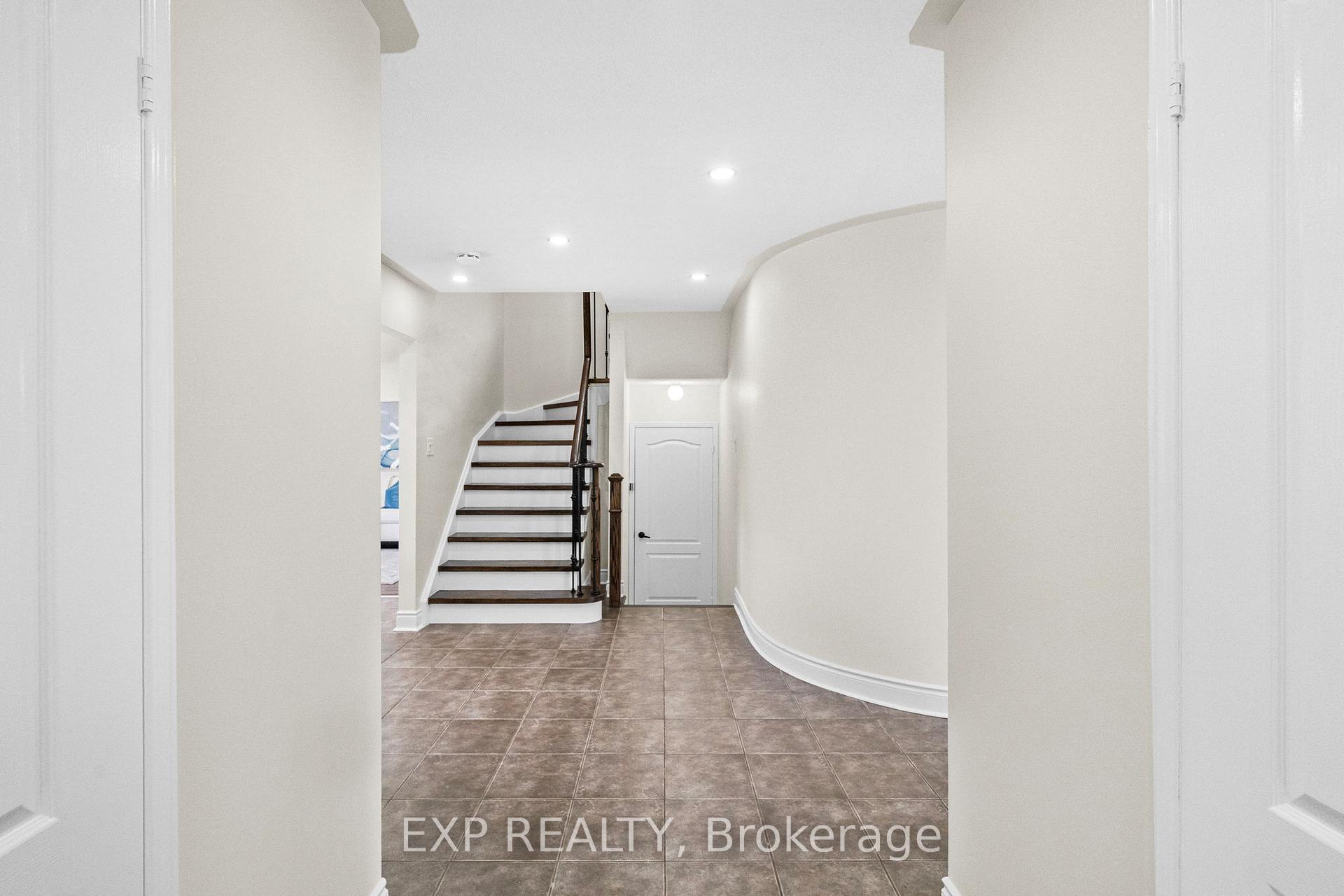 Photo 5 of 347 Brisdale Drive, Brampton, Fletcher's Meadow — HOMEH