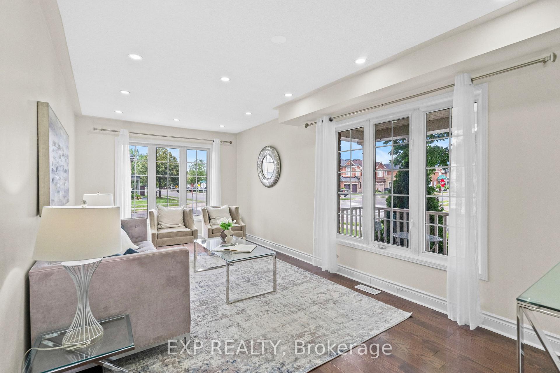 Photo 6 of 347 Brisdale Drive, Brampton, Fletcher's Meadow — HOMEH