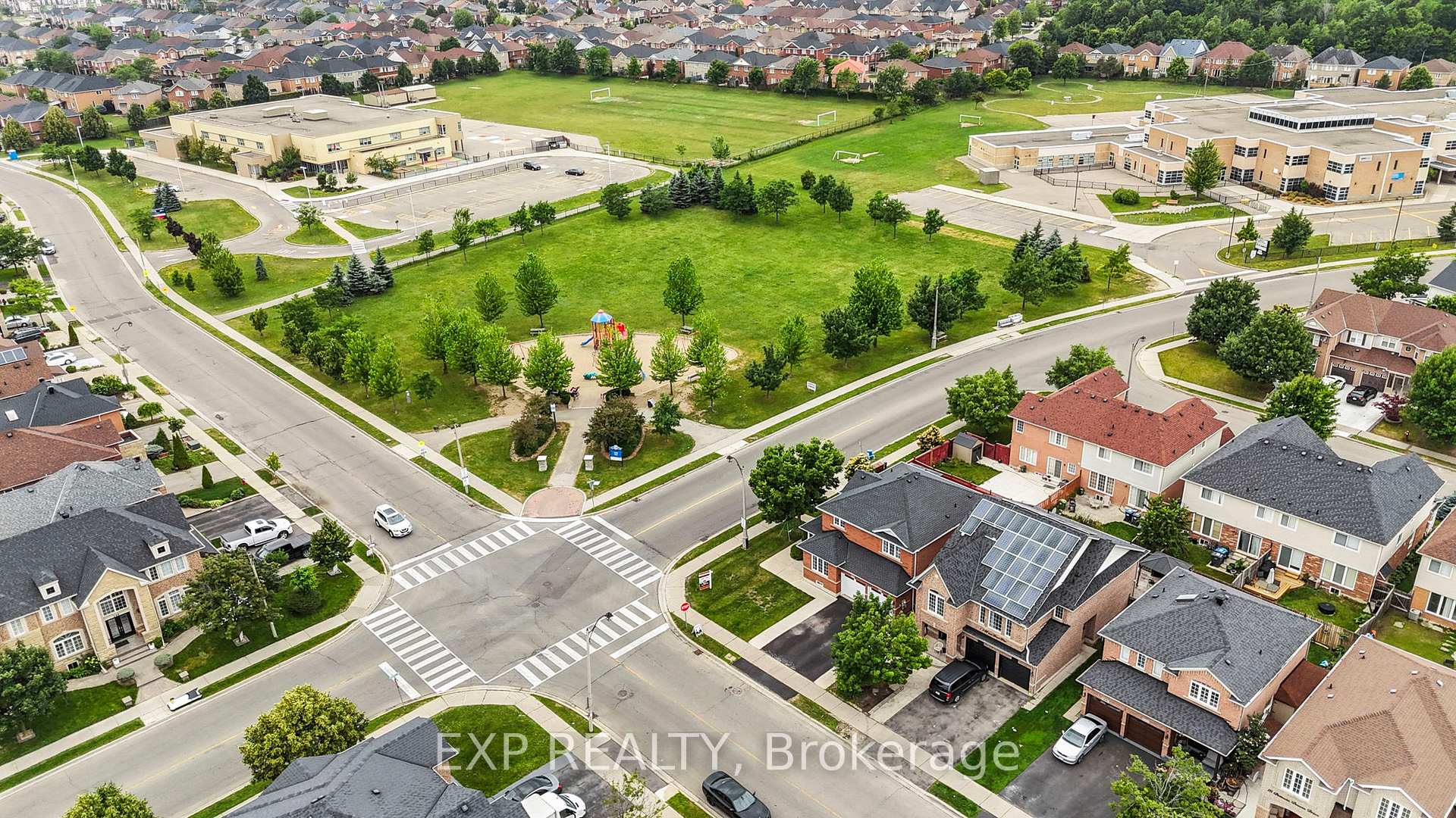 Photo 45 of 347 Brisdale Drive, Brampton, Fletcher's Meadow — HOMEH