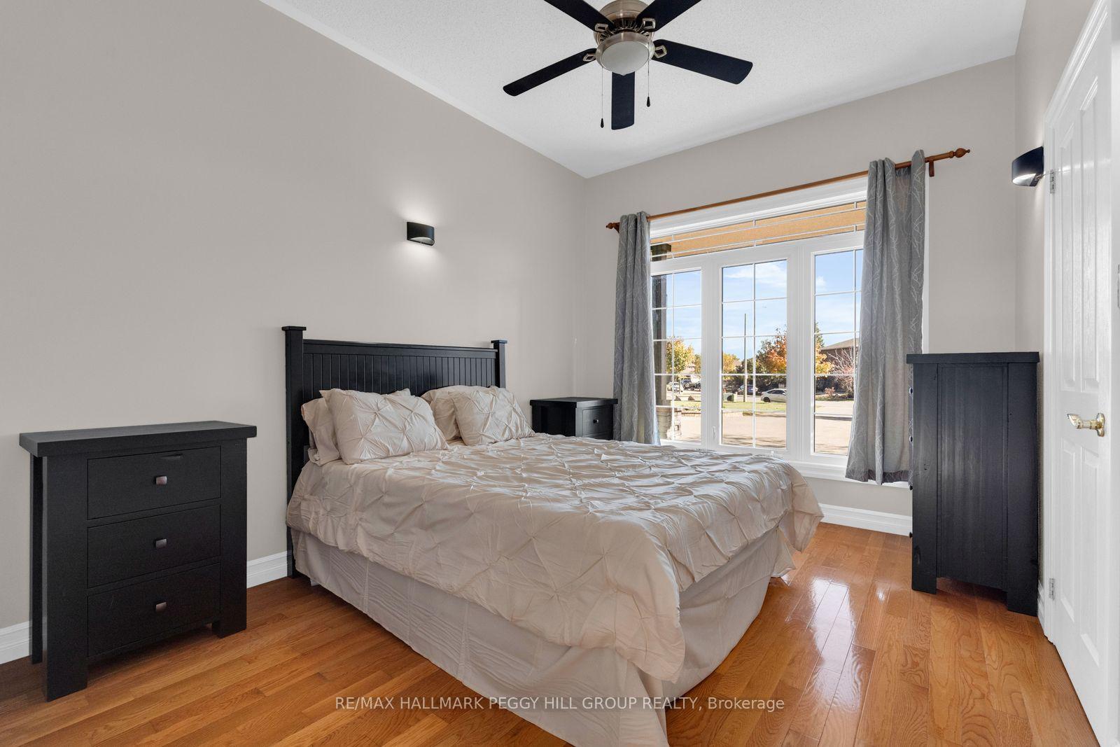 Photo 18 of 61 White Elm Road, Barrie, Holly — HOMEH